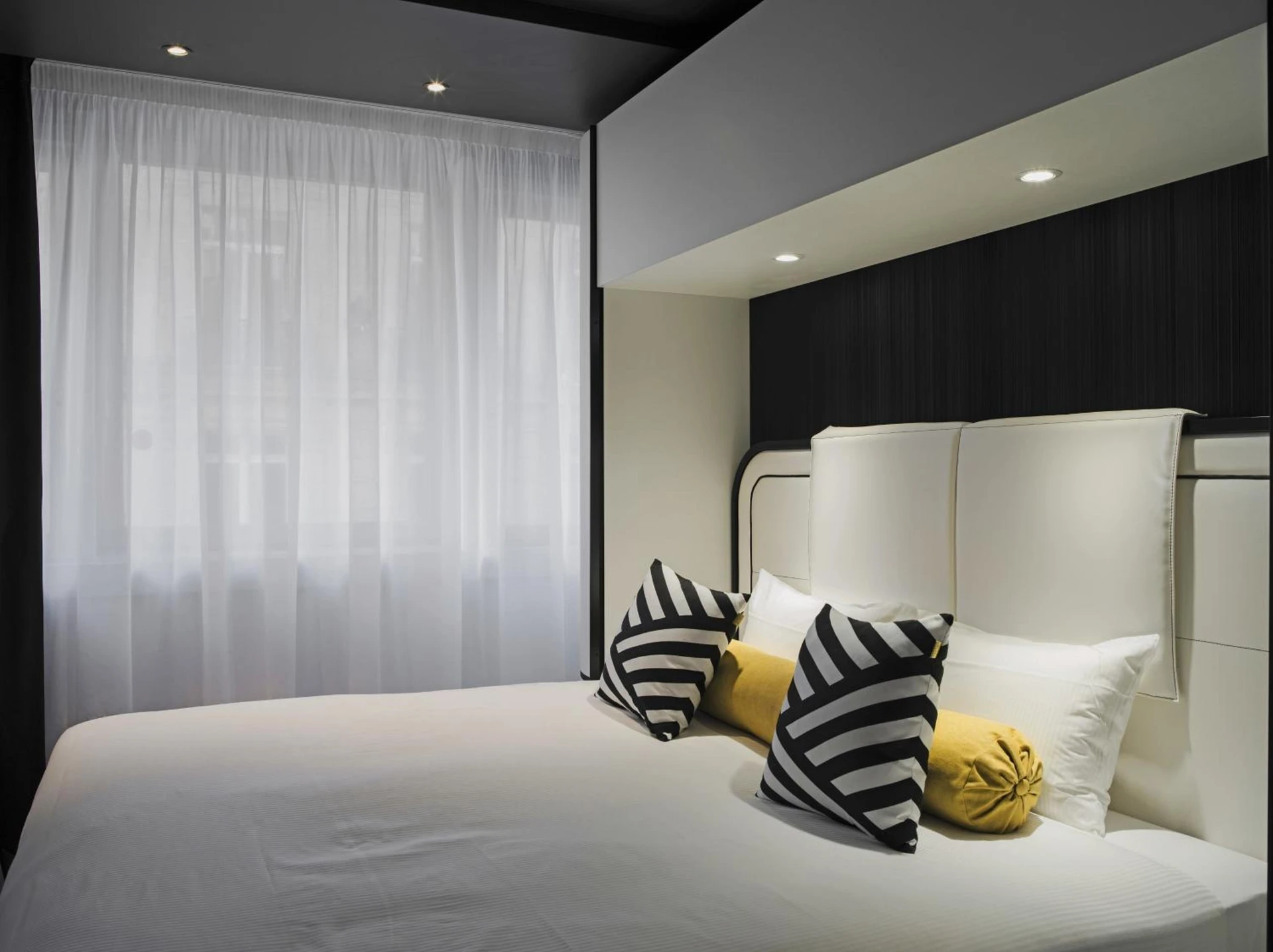 Chambre disponible pour un séminaire d'entreprise à Hotel Ekta Champs Elysées - Paris