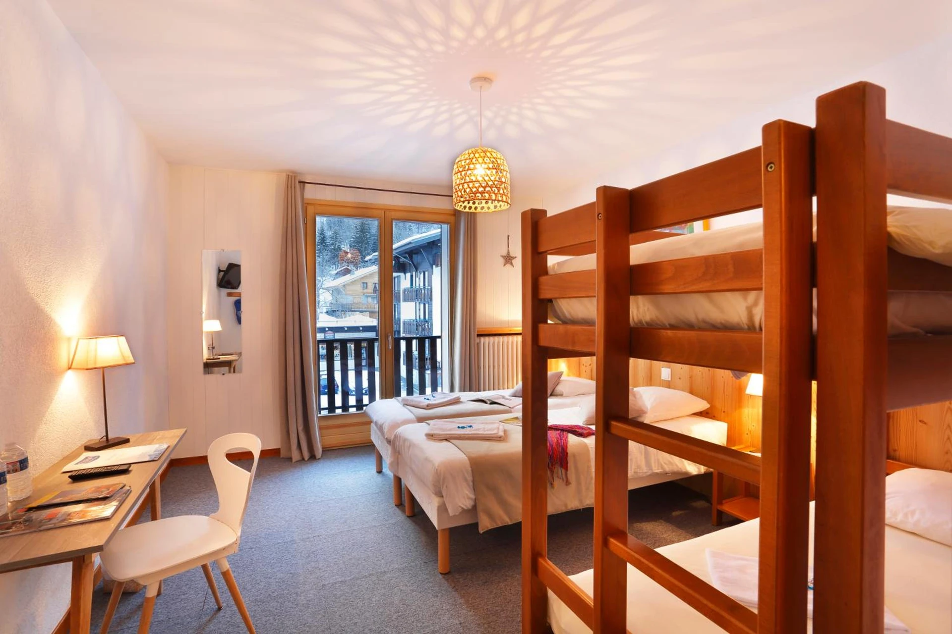 Magnifique chambre pour un séminaire d'entreprise à Hôtel Eliova l'Eau Vive - Châtel