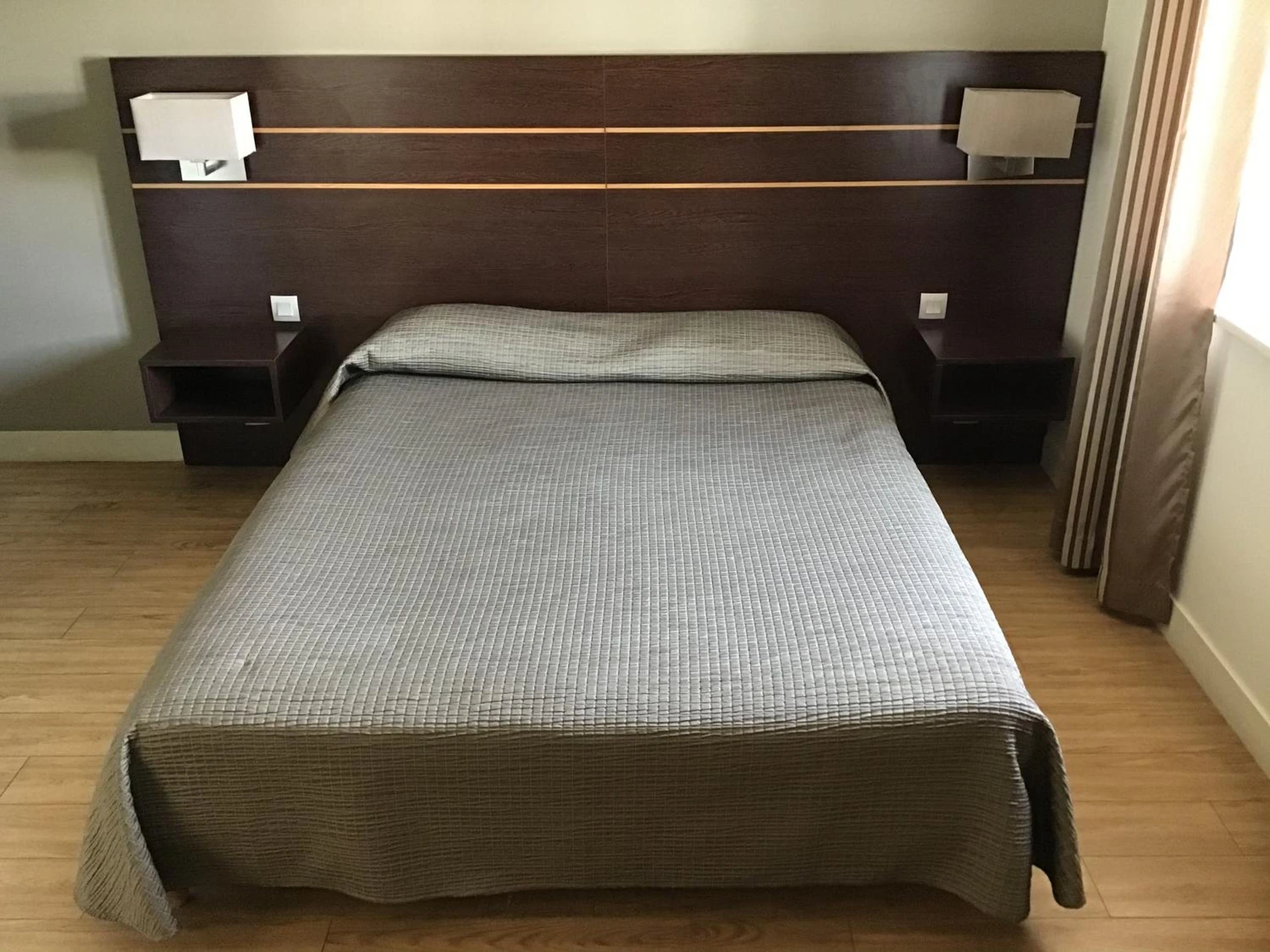 Magnifique chambre pour un séminaire d'entreprise à Hotel Restaurant Elissaldia - Bidart