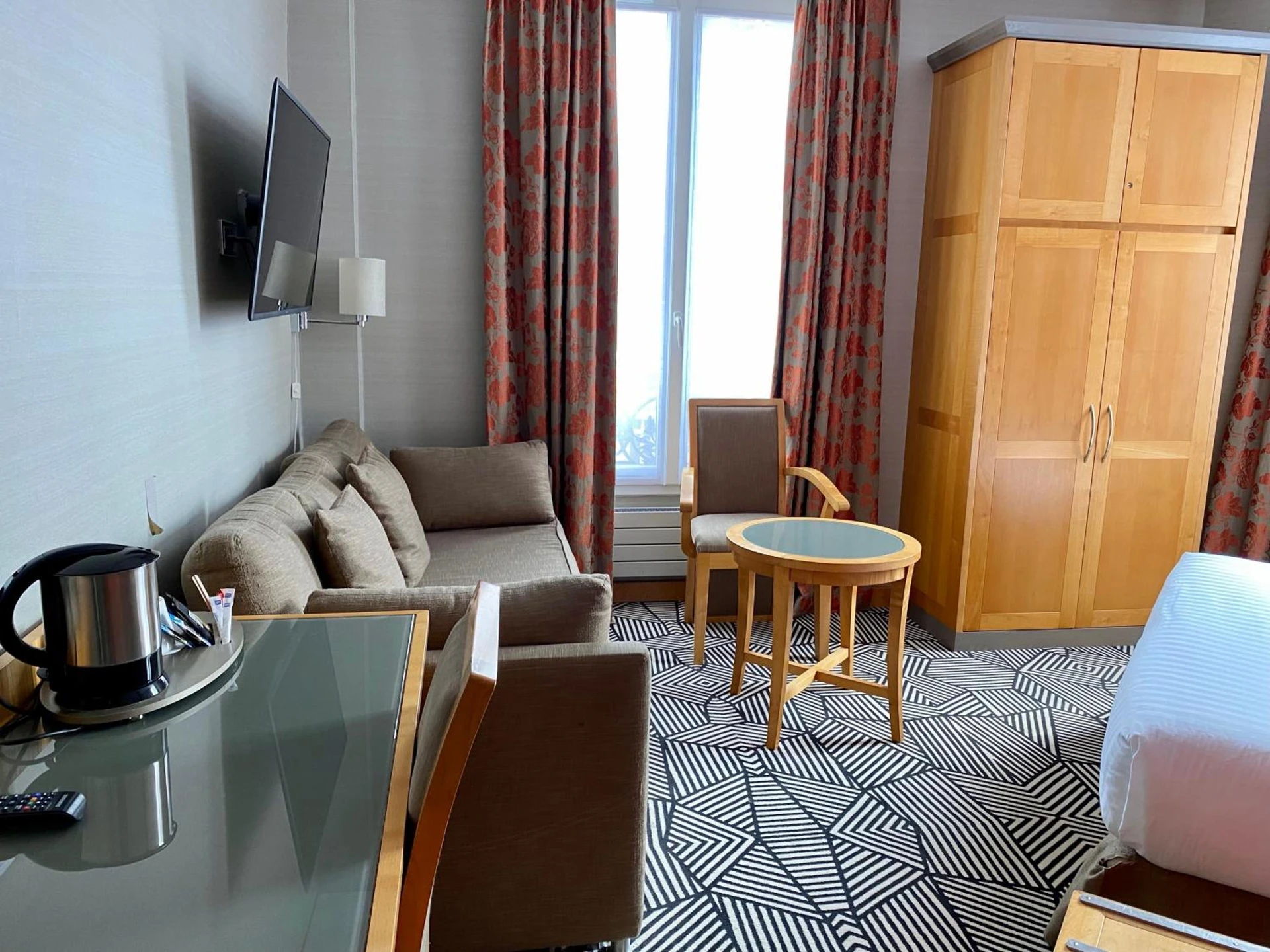 Magnifique chambre pour un séminaire d'entreprise à Hotel Elysa-Luxembourg - Paris