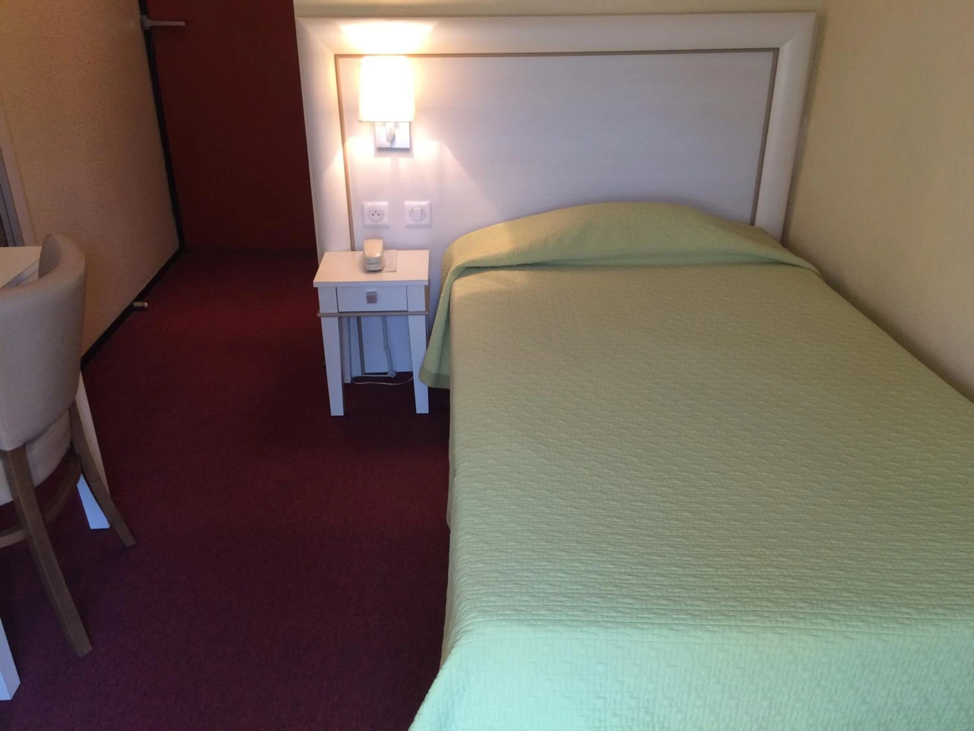 Chambre disponible pour un séminaire d'entreprise à Hotel Elysée - Lyon
