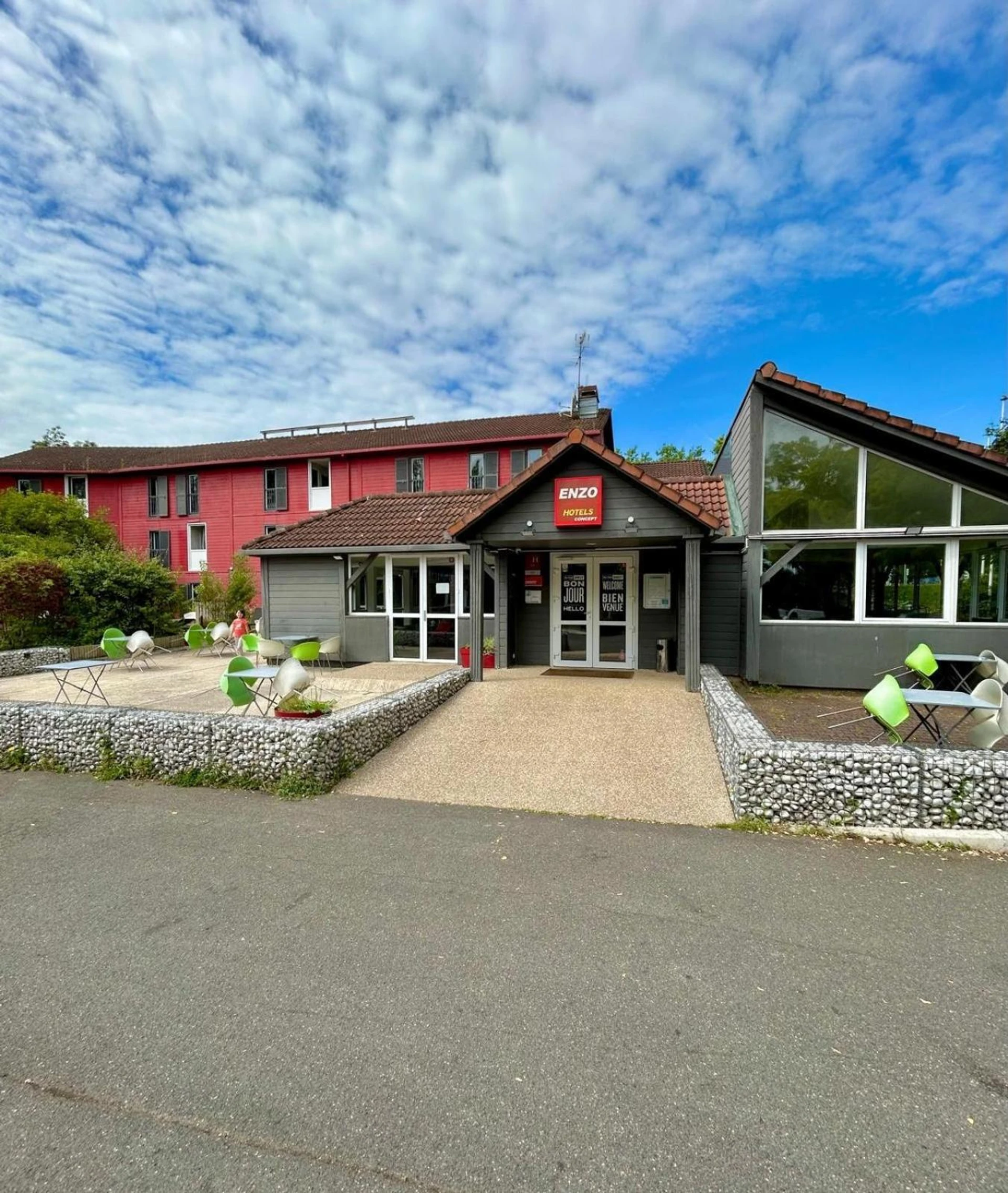 Salle de séminaire à Enzo Hotels Trappes by Kyriad Direct - Organiser un événement professionnel à Trappes