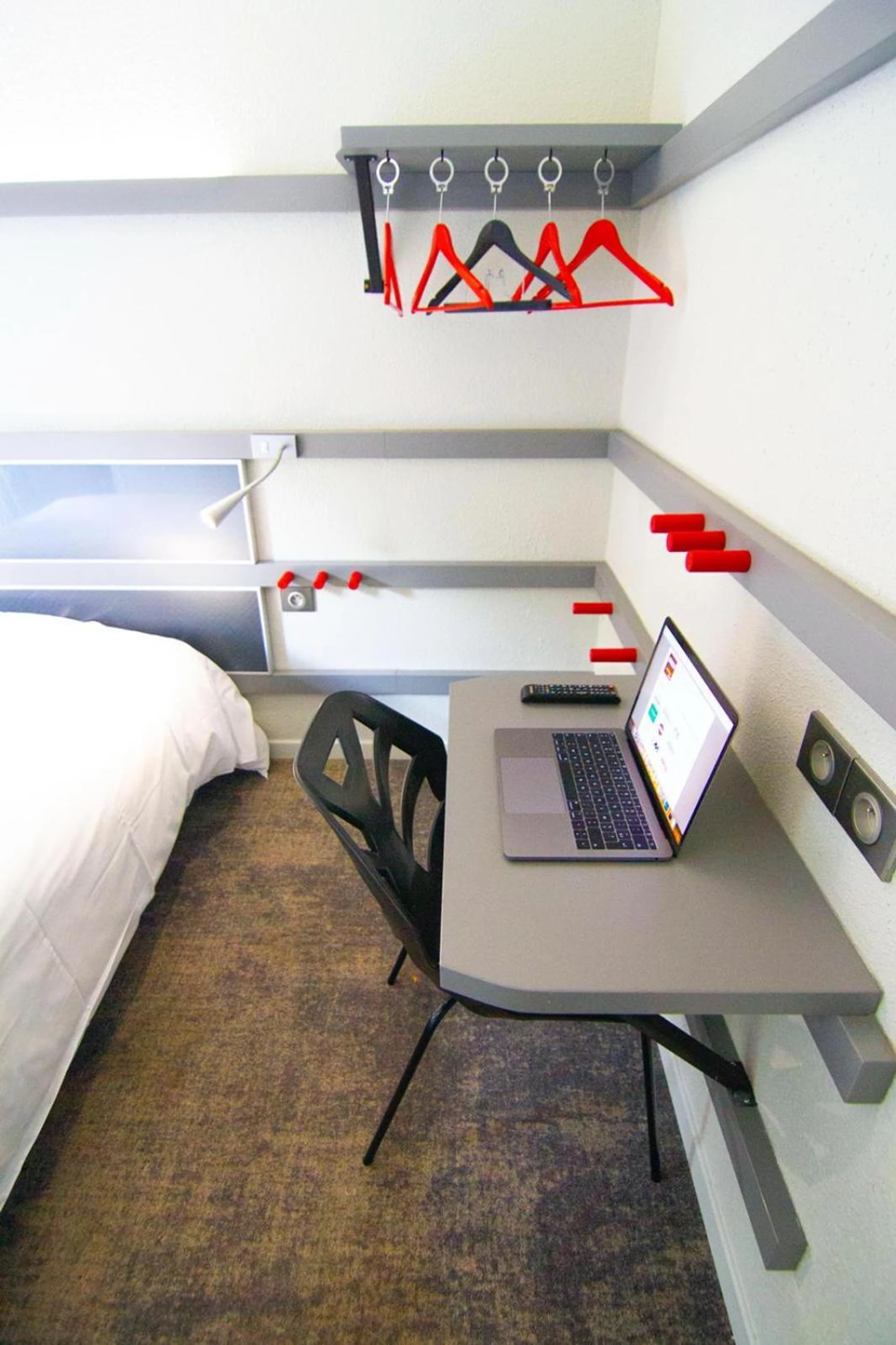 Chambre disponible pour un séminaire d'entreprise à Enzo Hotels Trappes by Kyriad Direct - Trappes