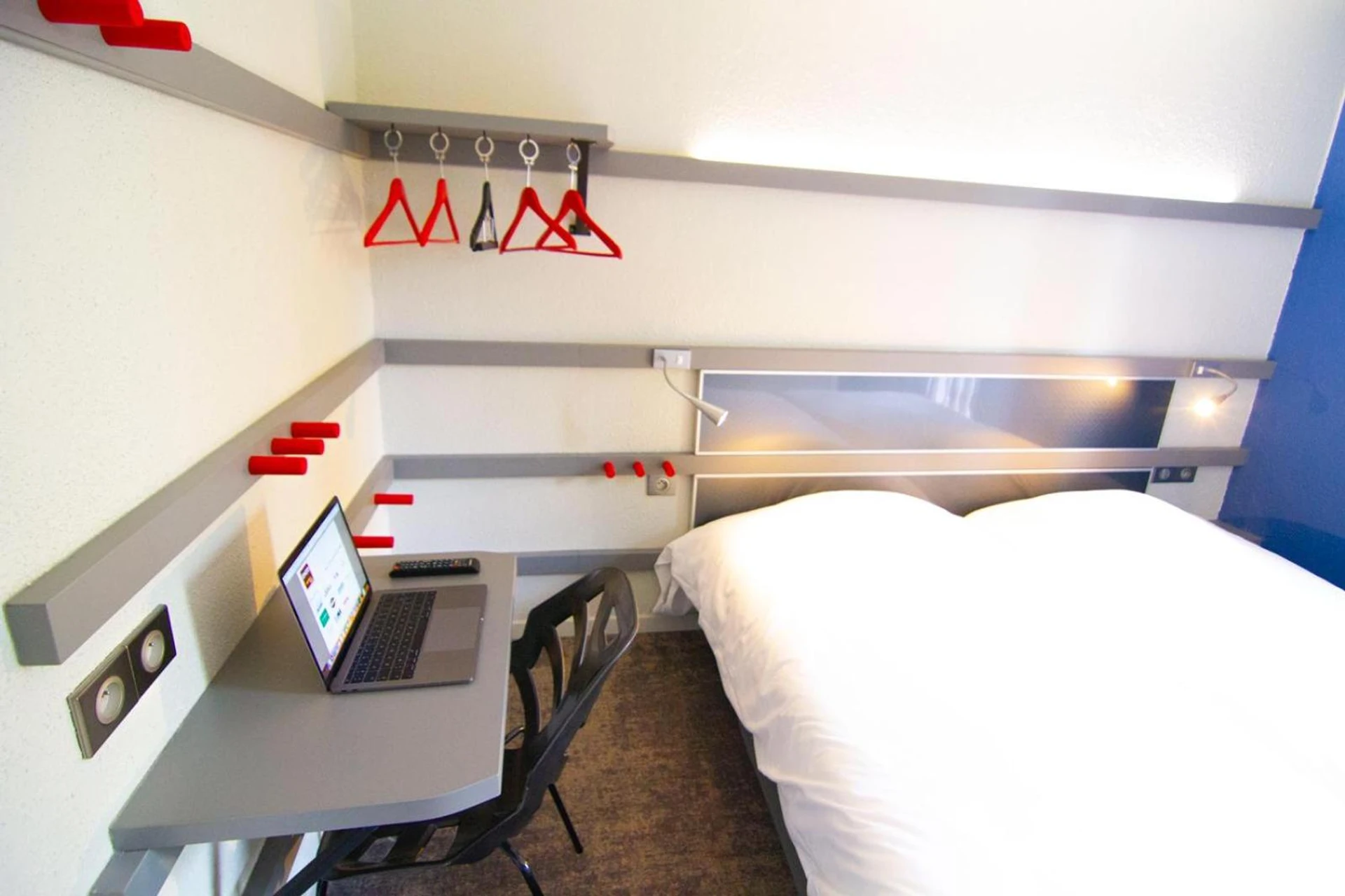 Chambre disponible pour un séminaire d'entreprise à Enzo Hotels Trappes by Kyriad Direct - Trappes