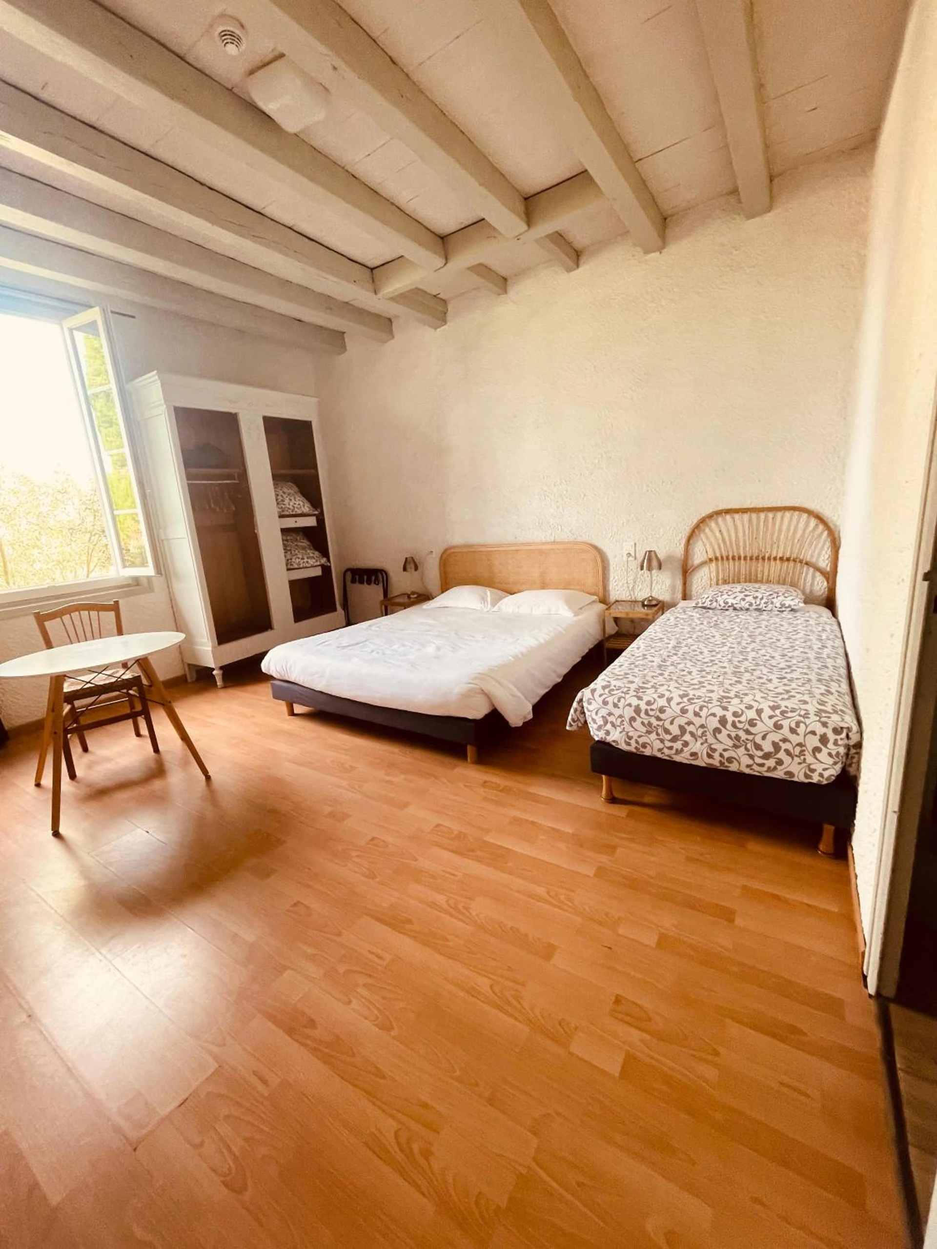 Chambre disponible pour un séminaire d'entreprise à Hôtel et RESTAURANT traditionnel L' Escalandes - Lesperon
