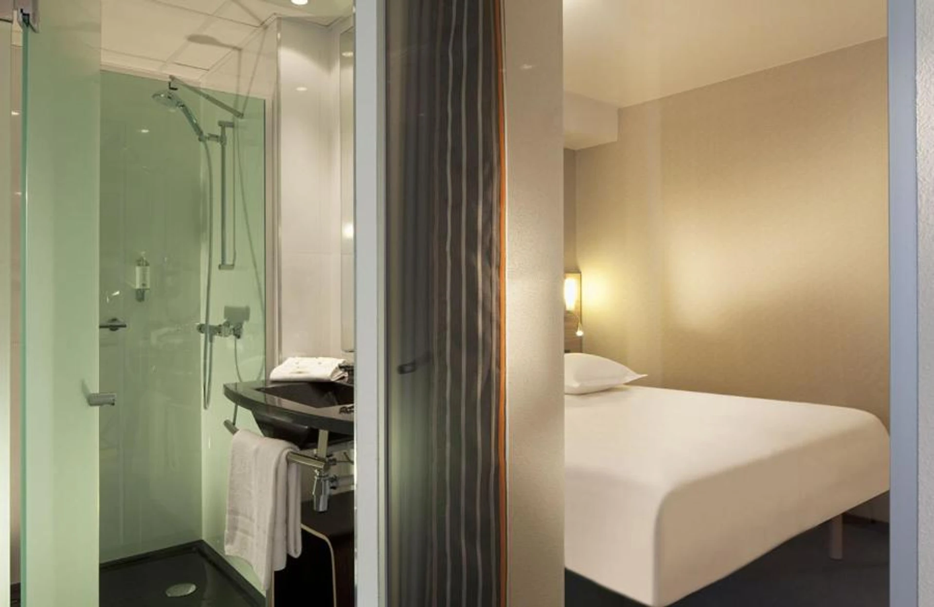 Magnifique chambre pour un séminaire d'entreprise à Escale Oceania Nantes Aéroport - Bouguenais