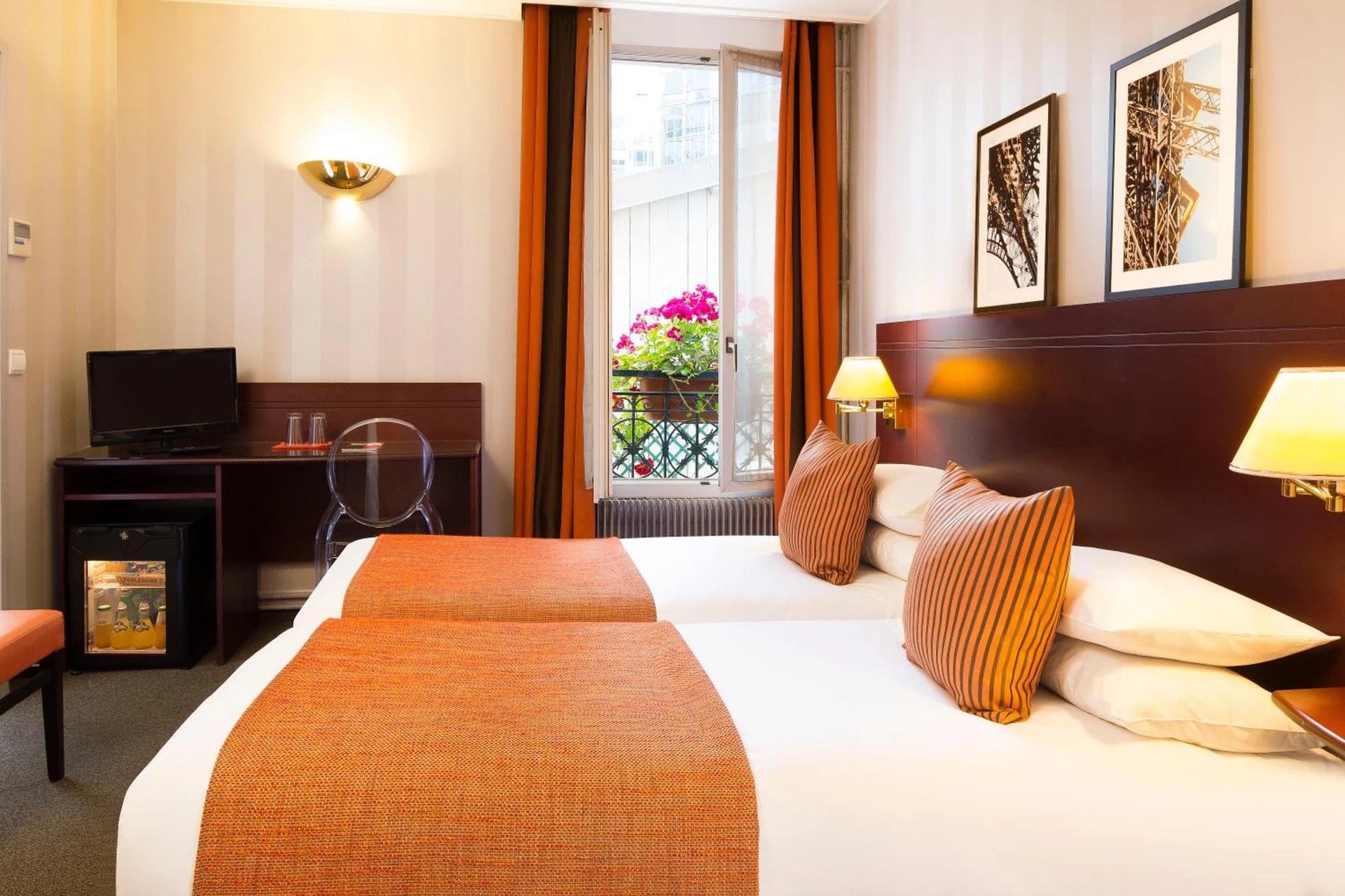 Chambre disponible pour un séminaire d'entreprise à Hotel Espace Champerret - Levallois-Perret