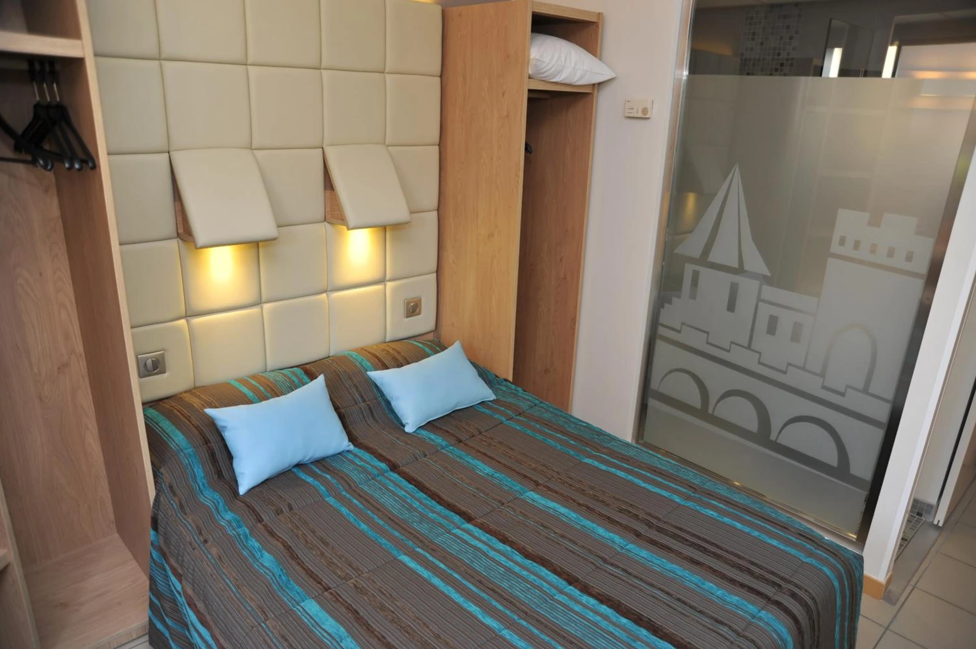 Magnifique chambre pour un séminaire d'entreprise à Hotel Espace Cite - Carcassonne
