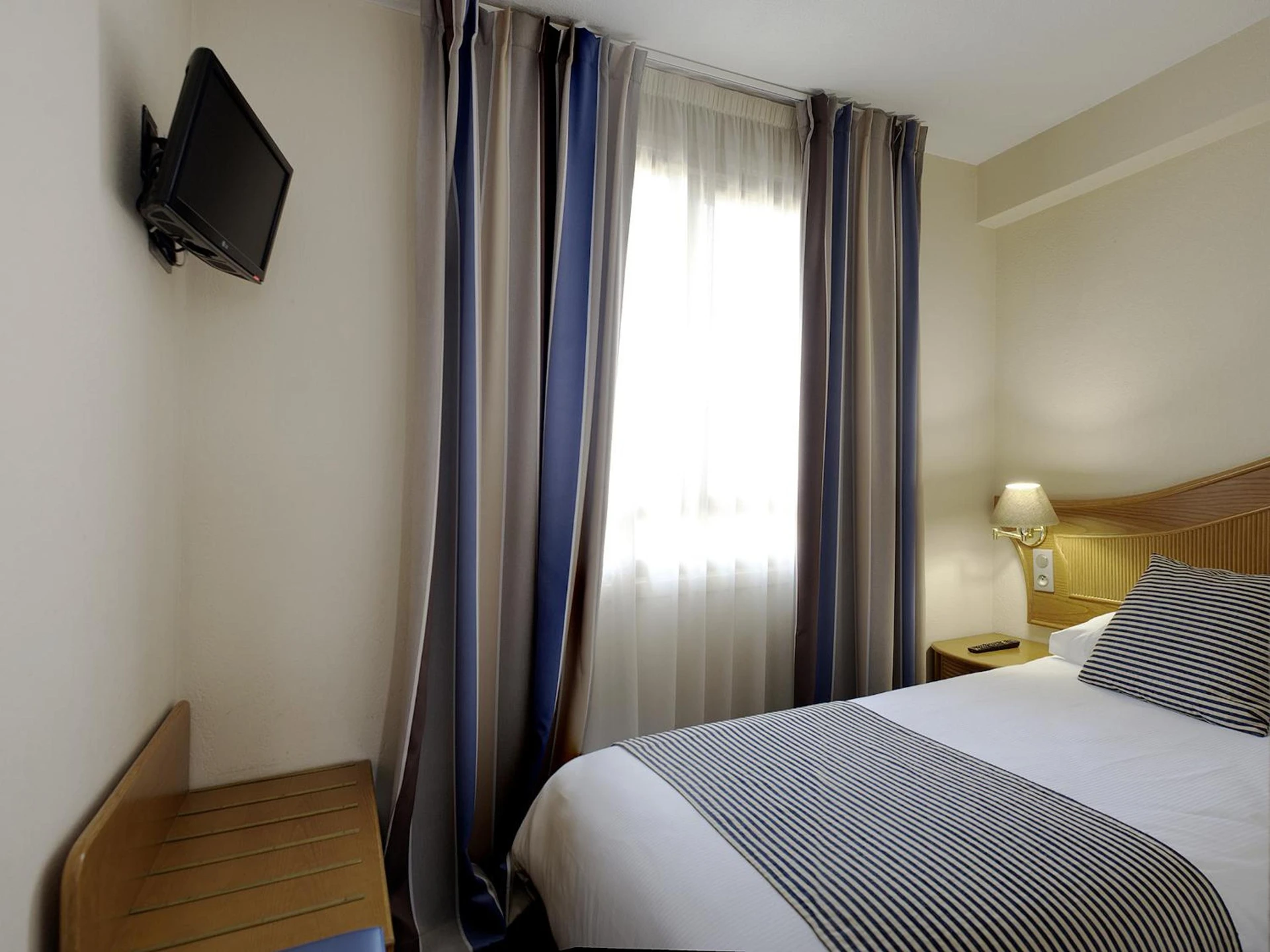 Chambre disponible pour un séminaire d'entreprise à Hôtel Esprit d'Azur - Nice
