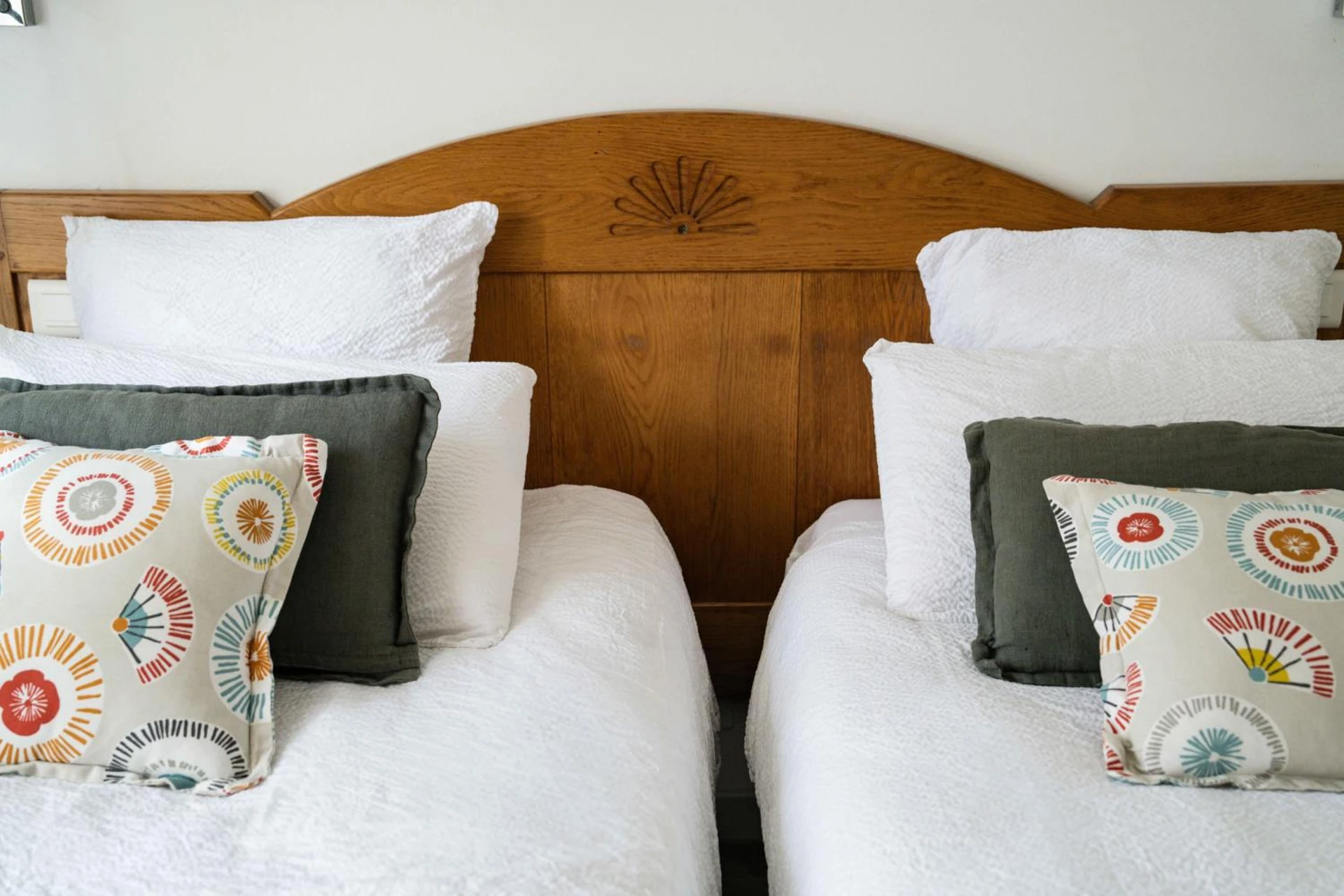 Magnifique chambre pour un séminaire d'entreprise à Logis Hôtel Etchemaïté - Larrau