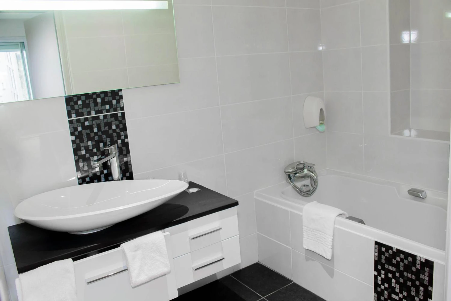 Chambre disponible pour un séminaire d'entreprise à Cit'Hotel Europeen - Angoulême