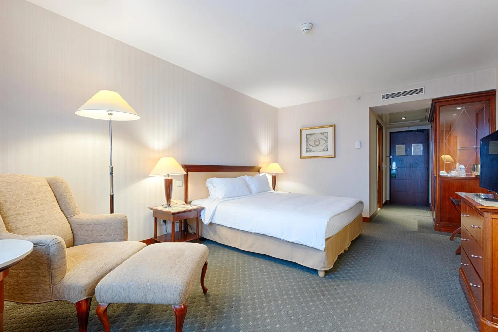 Organiser un séminaire d'entreprise : Evergreen Laurel Hotel à levallois-perret