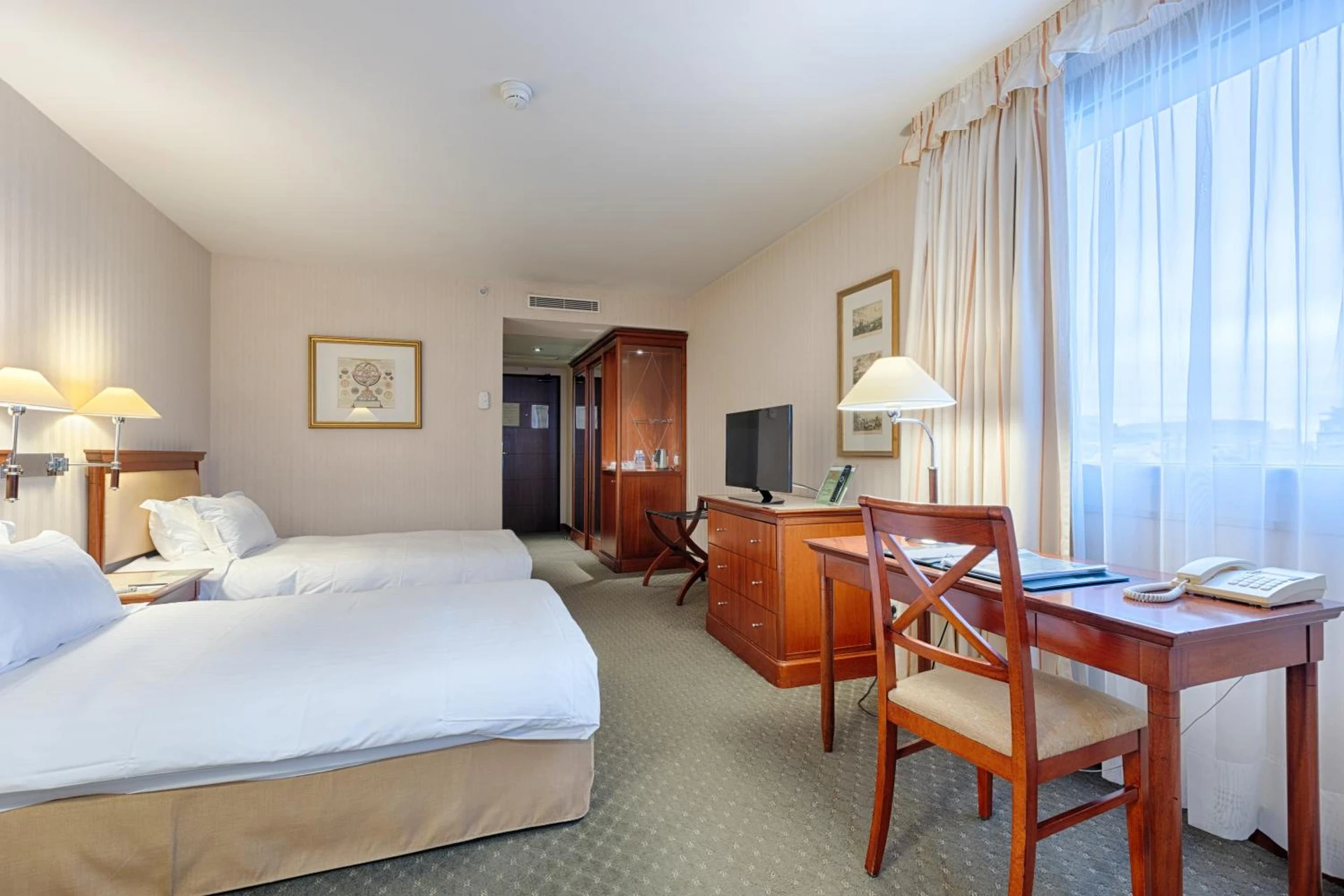 Chambre disponible pour un séminaire d'entreprise à Evergreen Laurel Hotel - Levallois-Perret