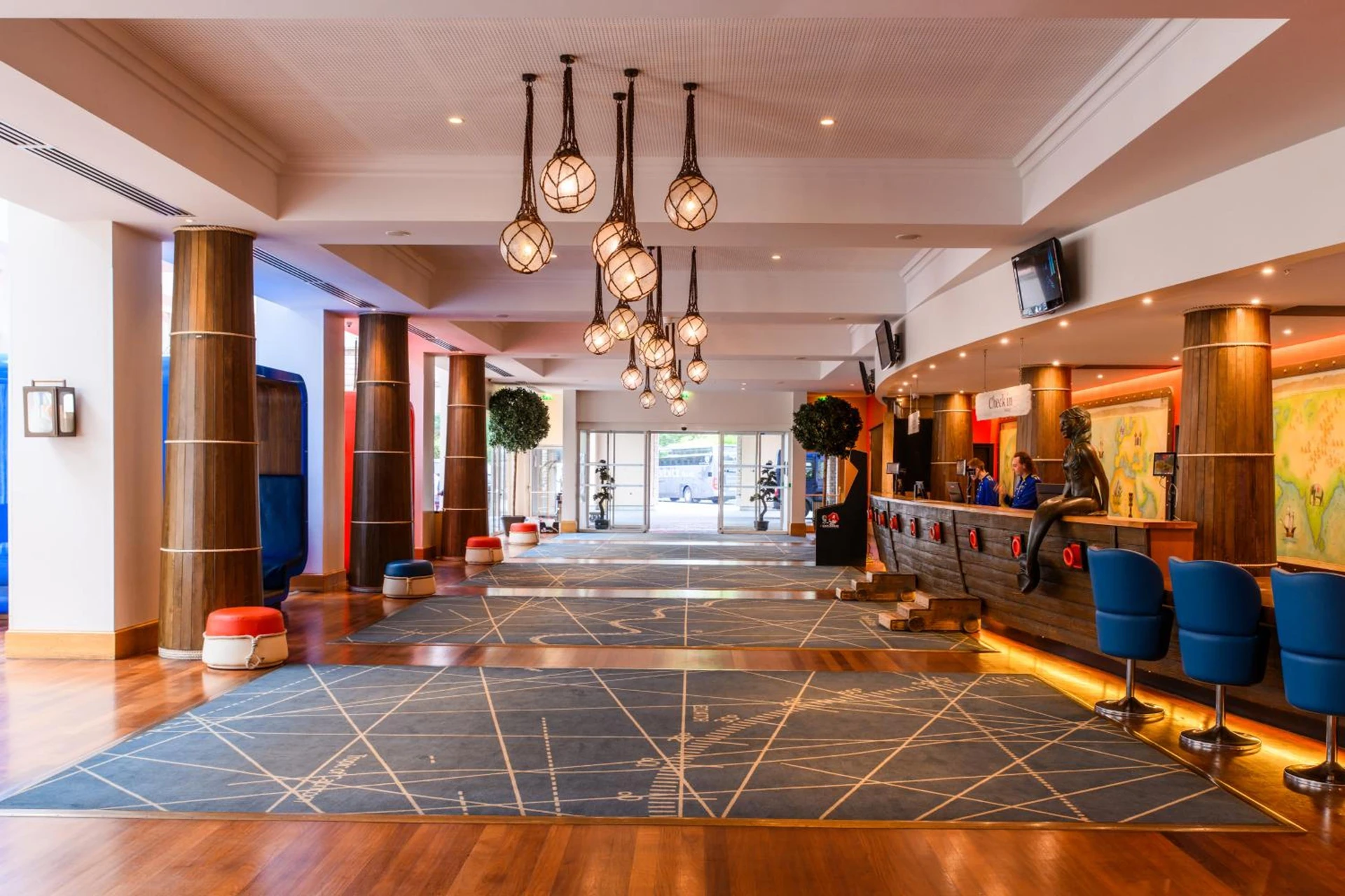 Organiser un séminaire d'entreprise : Explorers Hotel Marne-la-Vallée à magny-le-hongre