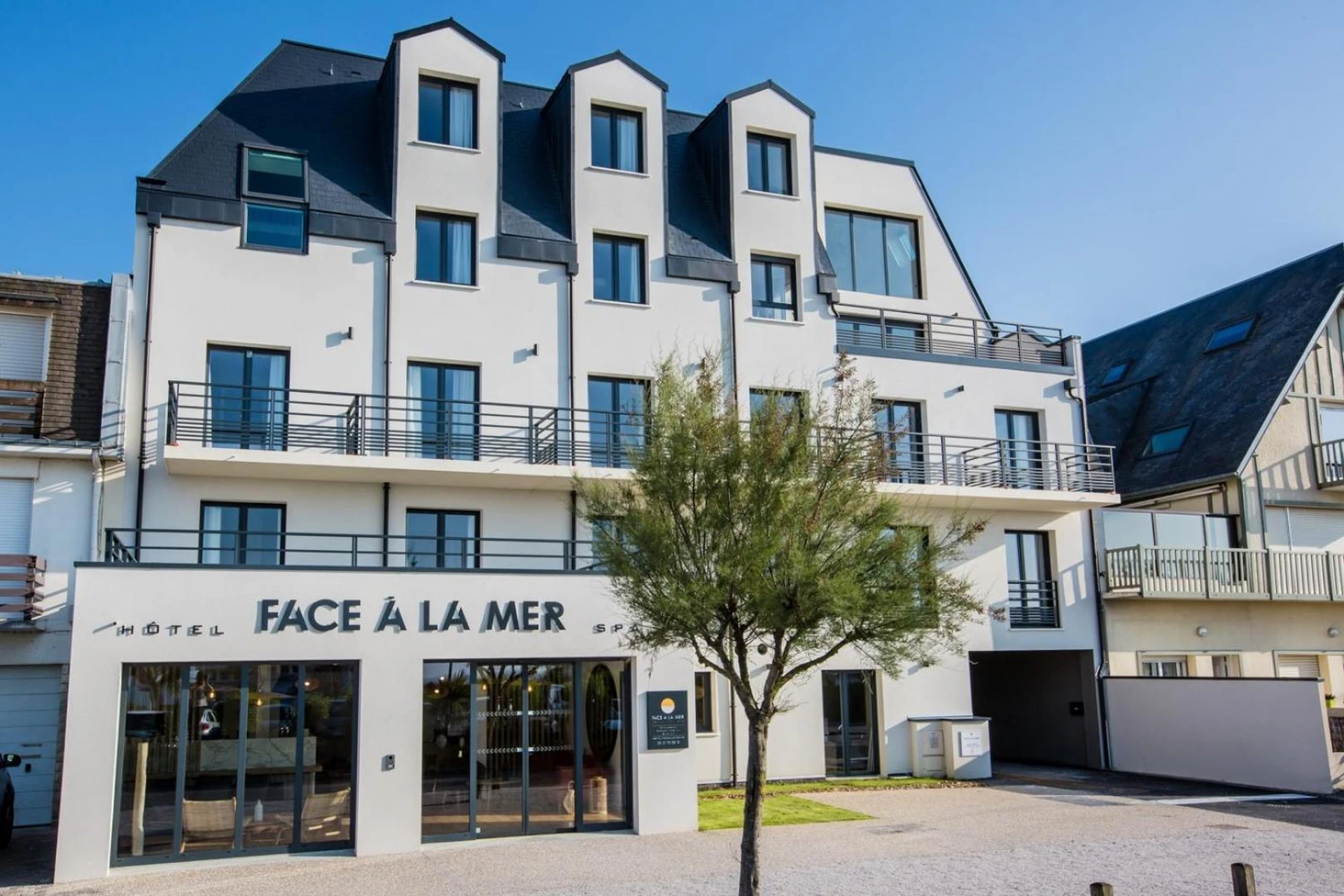 Organiser un séminaire d'entreprise : Hôtel & Spa FACE À LA MER à merville-franceville-plage