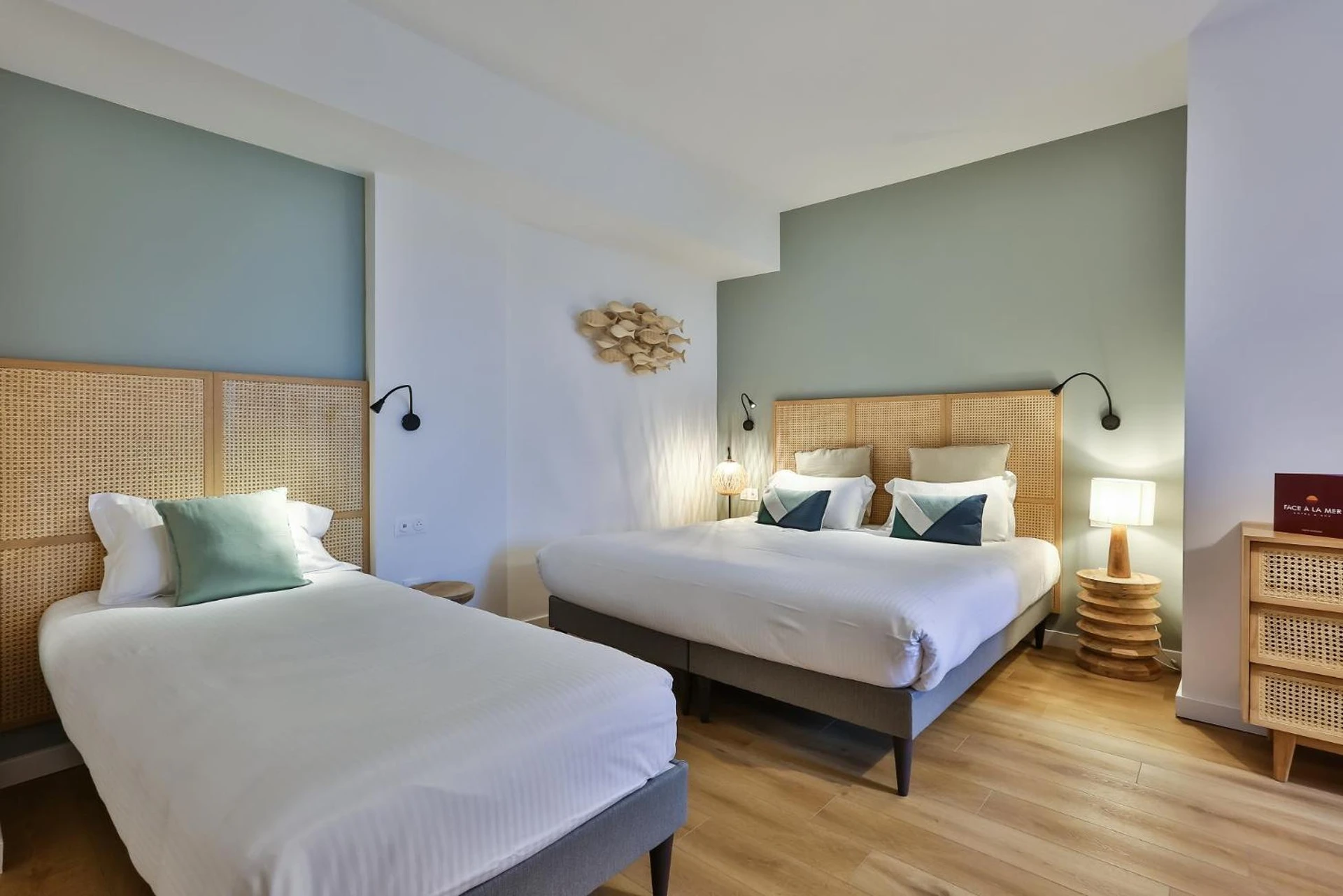 Magnifique chambre pour un séminaire d'entreprise à Hôtel & Spa FACE À LA MER - Merville-Franceville-Plage