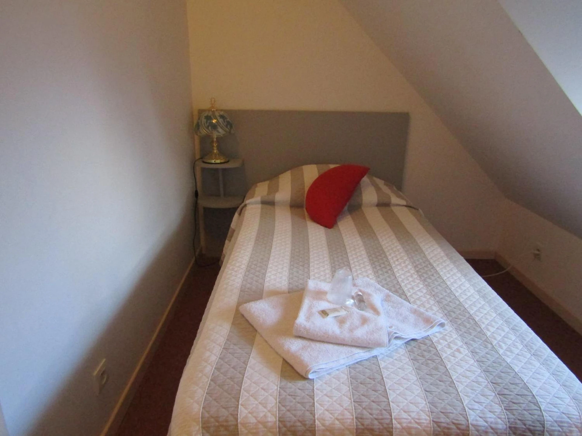 Chambre disponible pour un séminaire d'entreprise à Fifi Moulin - Serres