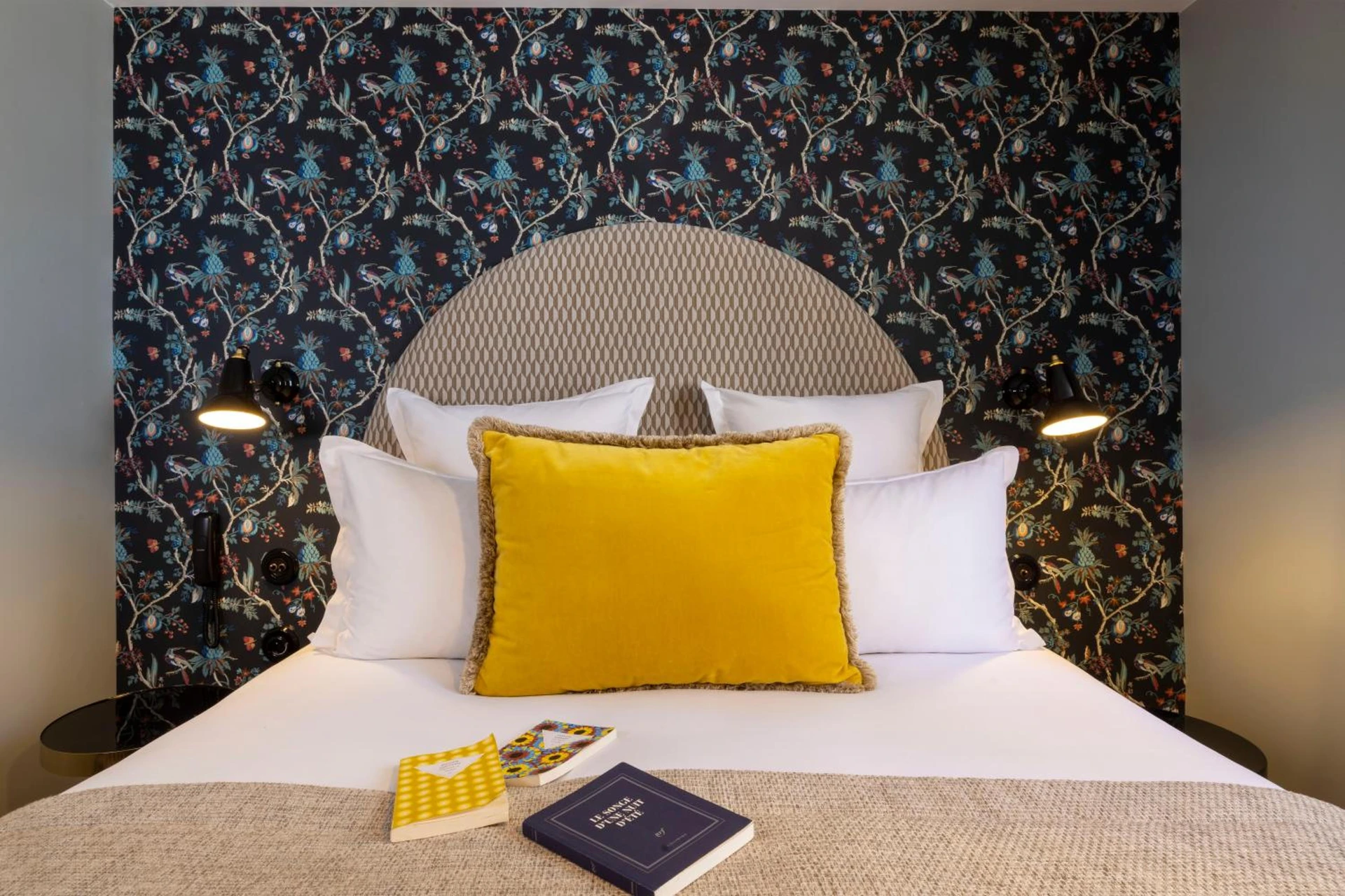 Magnifique chambre pour un séminaire d'entreprise à Hotel Fior d'Aliza - Paris