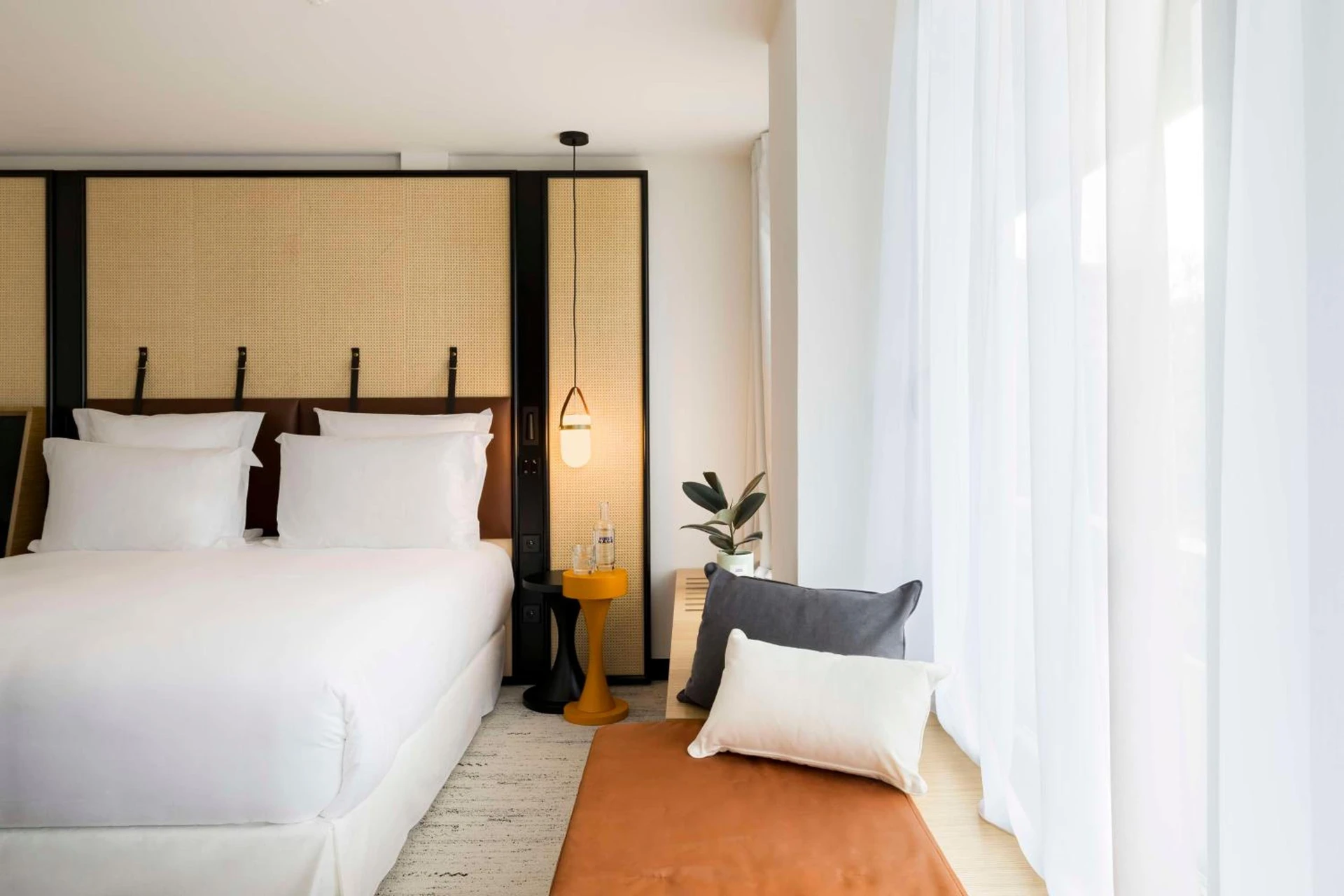 Ambiance de travail pour séminaire d'entreprise à FirstName Bordeaux, Part of JdV by Hyatt - Bordeaux