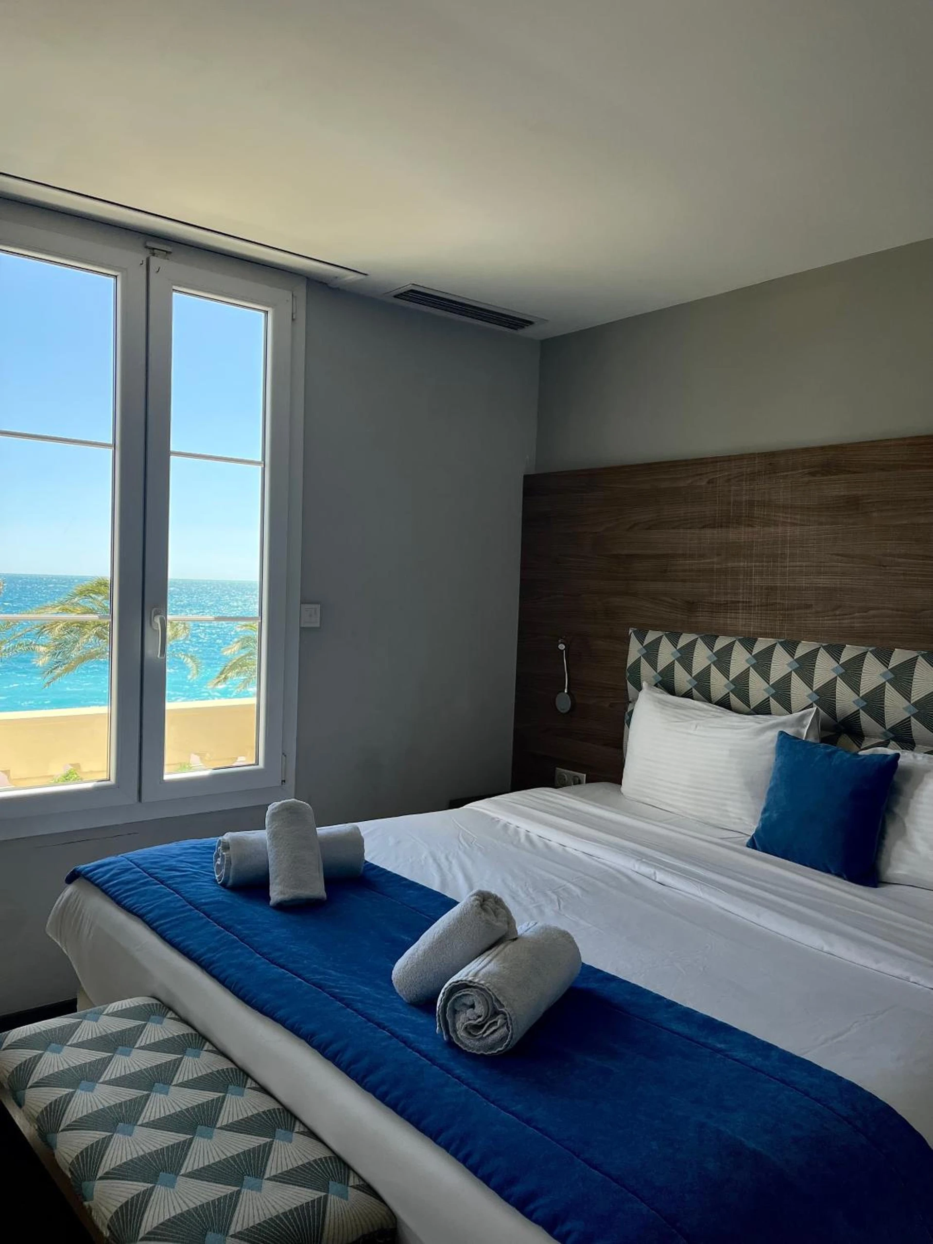 Chambre disponible pour un séminaire d'entreprise à Hotel Flots d'Azur - Nice