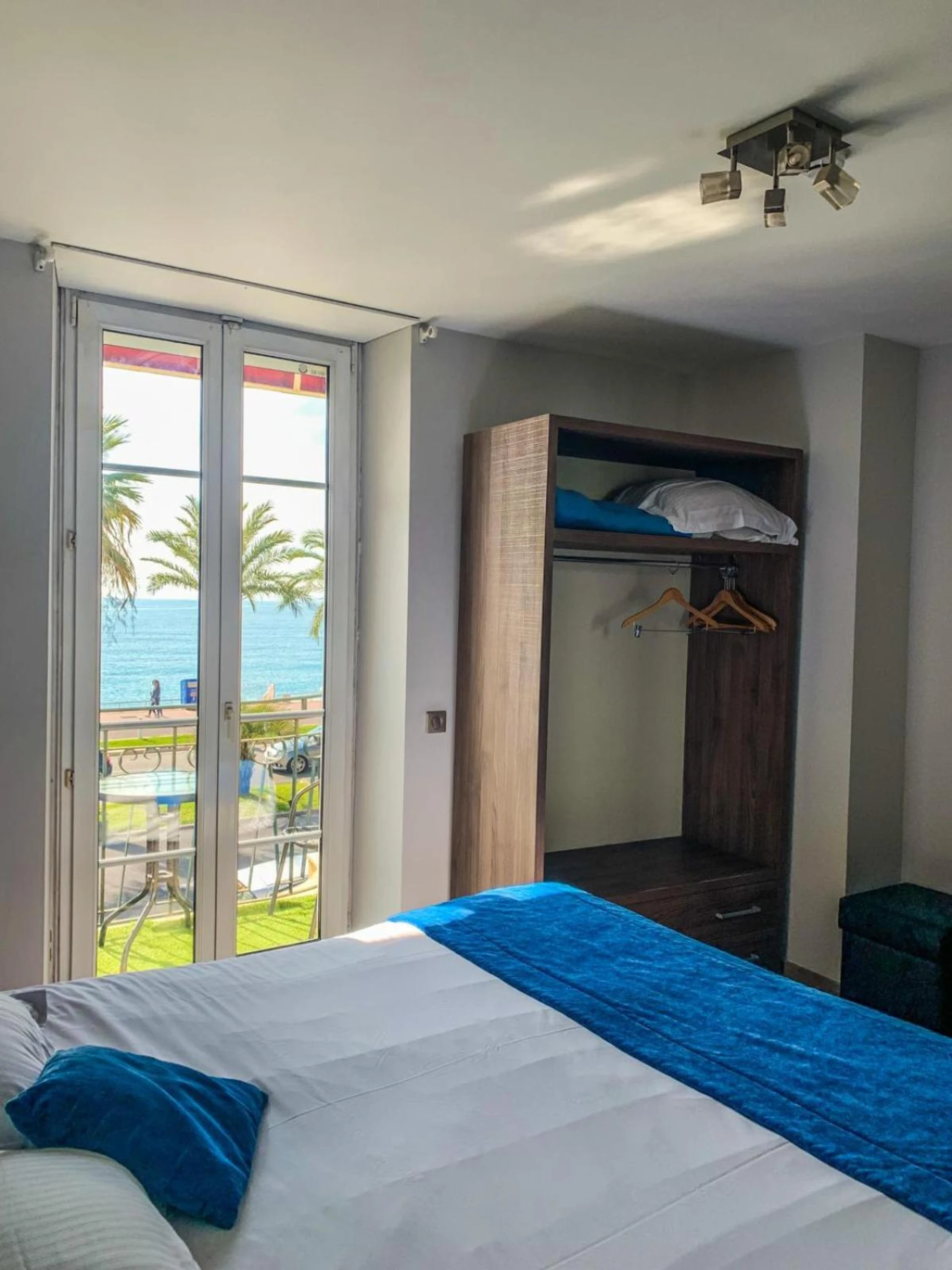 Chambre disponible pour un séminaire d'entreprise à Hotel Flots d'Azur - Nice