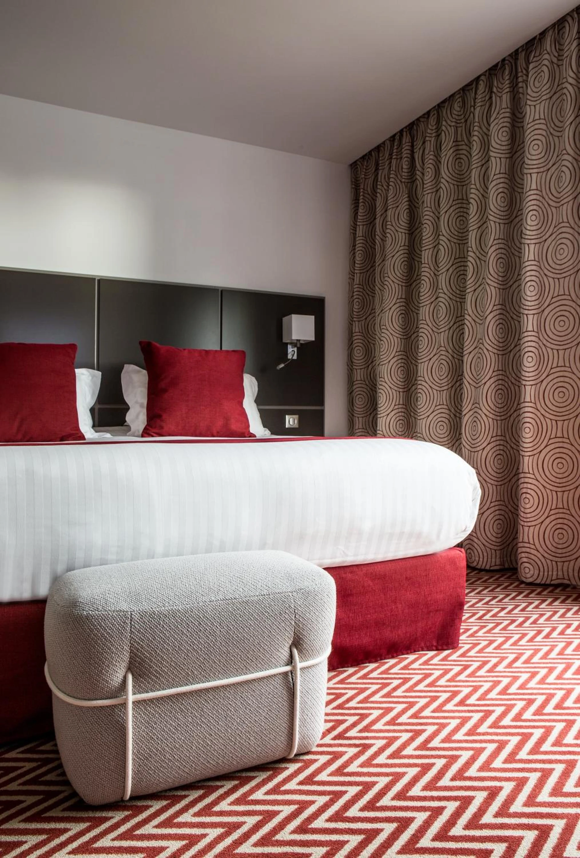 Chambre disponible pour un séminaire d'entreprise à Hôtel Forest Hill Meudon Velizy - Meudon