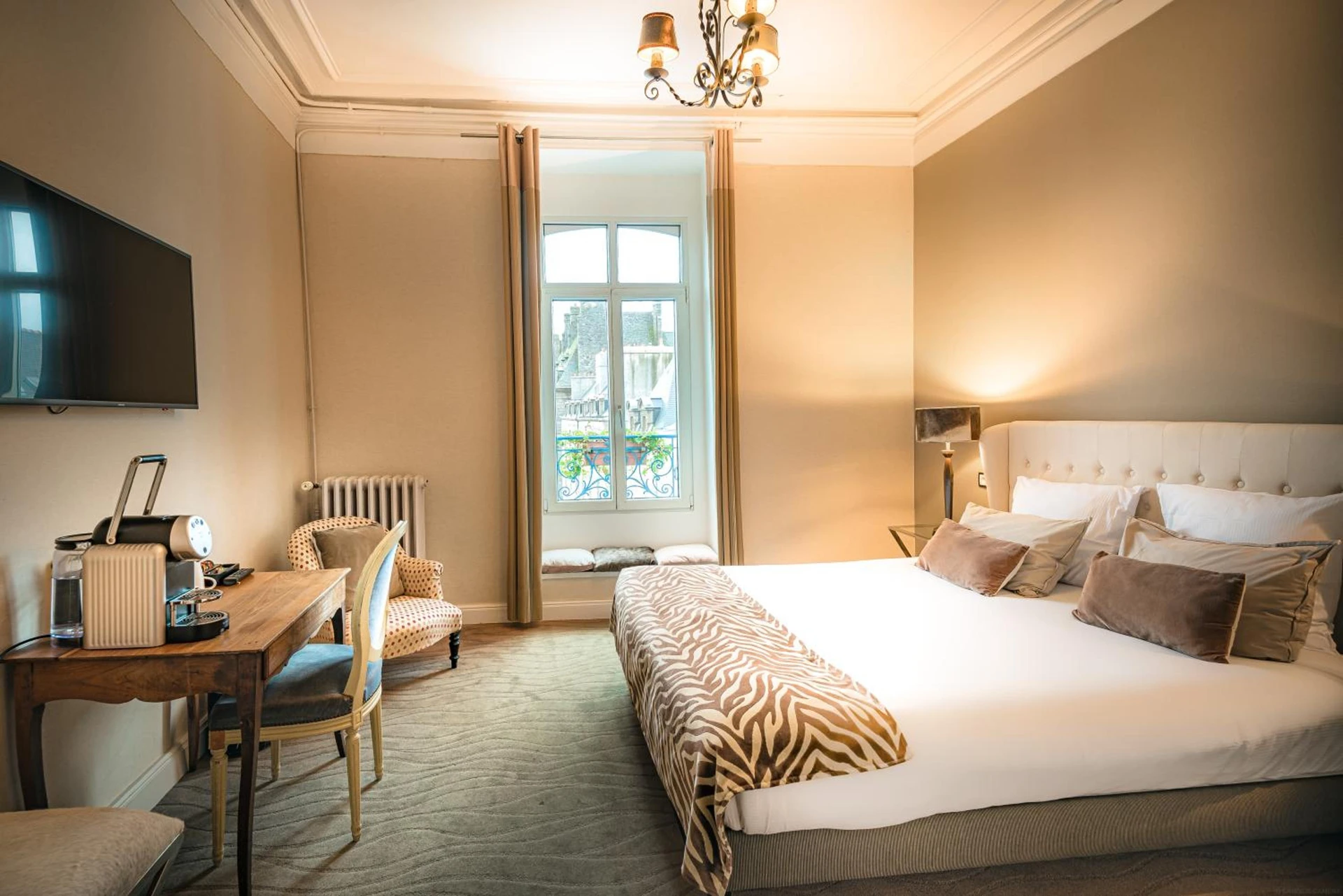 Chambre disponible pour un séminaire d'entreprise à Hôtel France et Chateaubriand - Saint-Malo