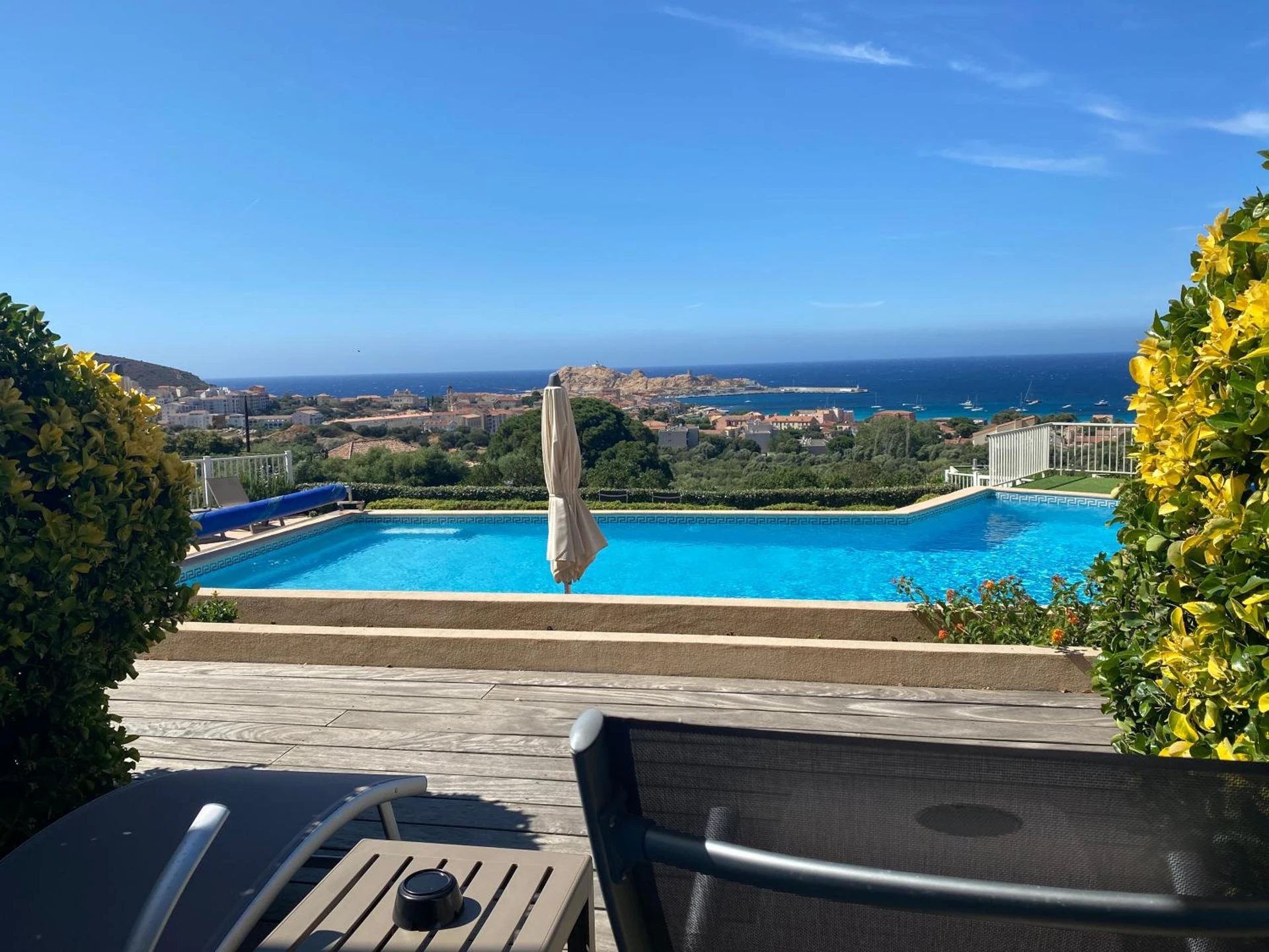 Salle de séminaire à Hôtel Funtana Marina - Organiser un événement professionnel à LʼÎle-Rousse