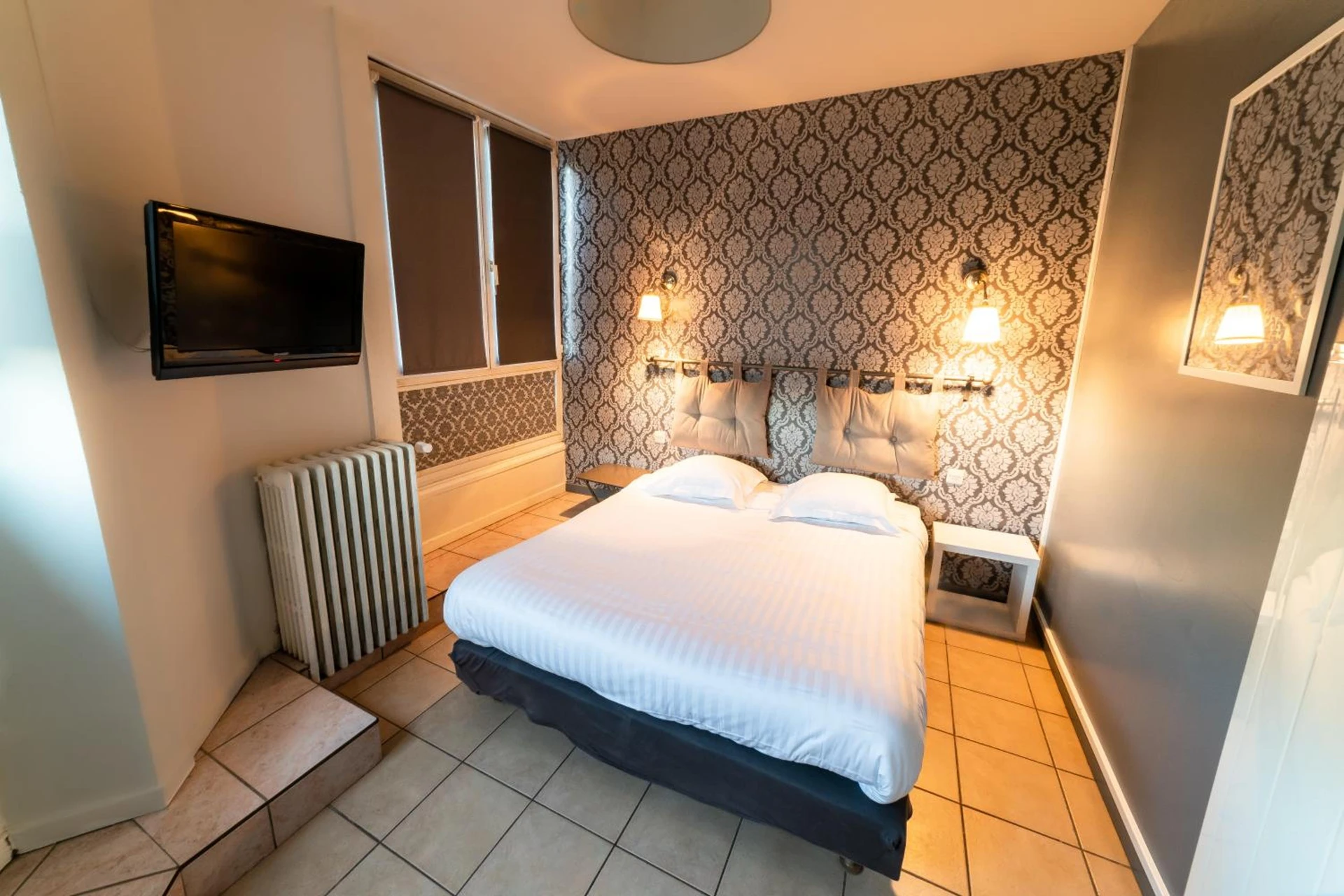 Chambre disponible pour un séminaire d'entreprise à Hôtel Furania - Saint-Étienne