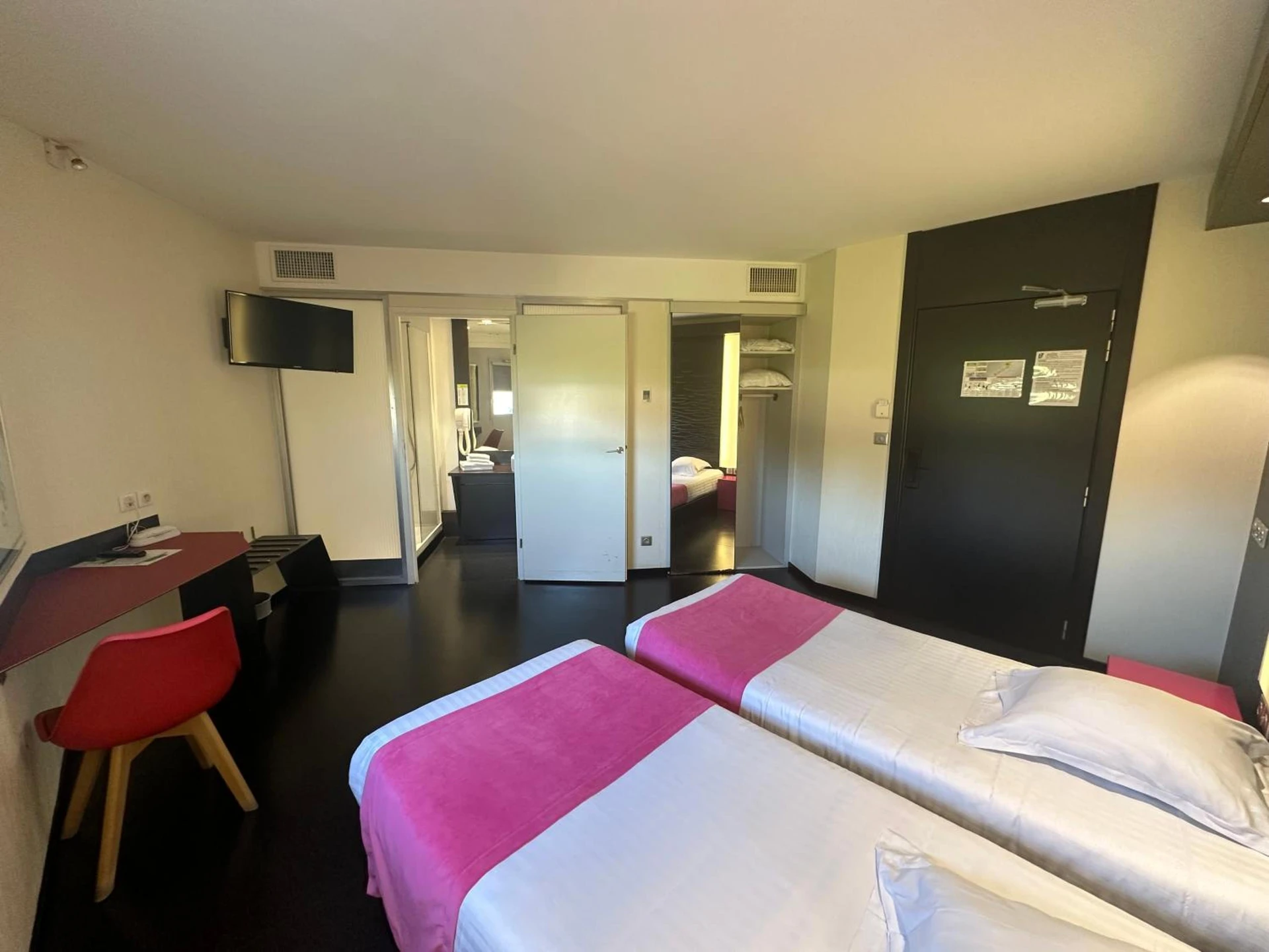 Chambre disponible pour un séminaire d'entreprise à Hôtel Gardenia Bordeaux Est - Yvrac