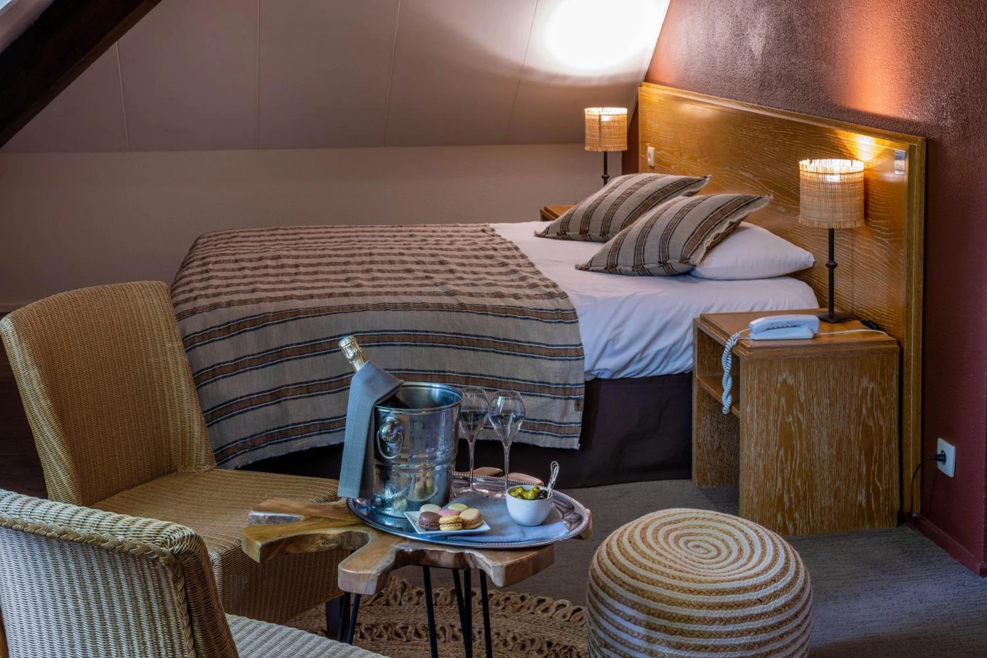 Magnifique chambre pour un séminaire d'entreprise à Garrigae Manoir de Beauvoir Poitiers Sud - Hotel & Spa - Mignaloux-Beauvoir