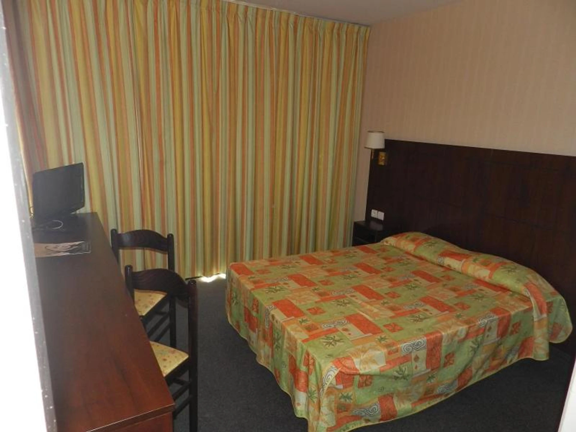 Chambre disponible pour un séminaire d'entreprise à Hôtel Gloria & Avenue - Lourdes