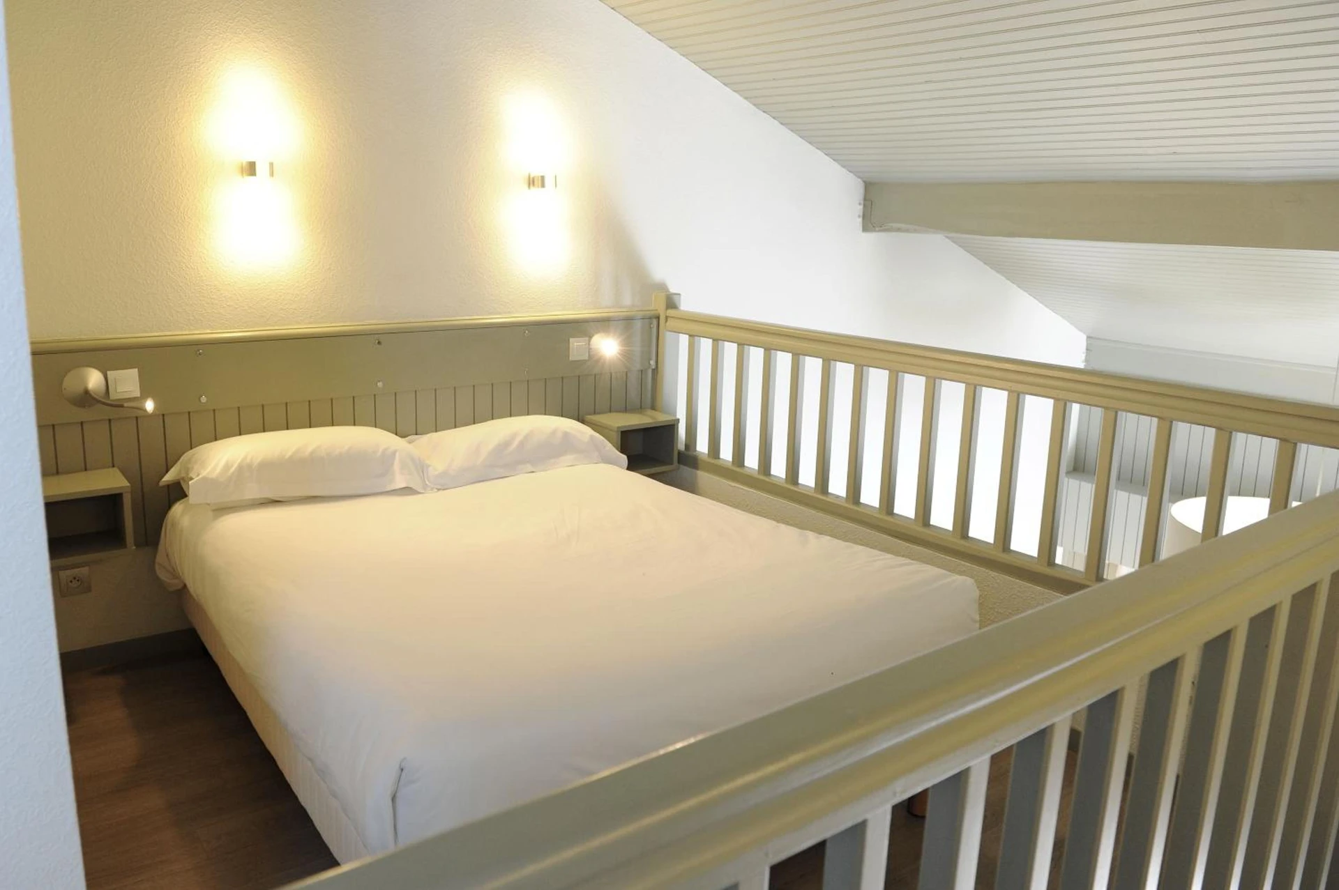 Chambre disponible pour un séminaire d'entreprise à Hotel & Appartements Gochoki - Bidart