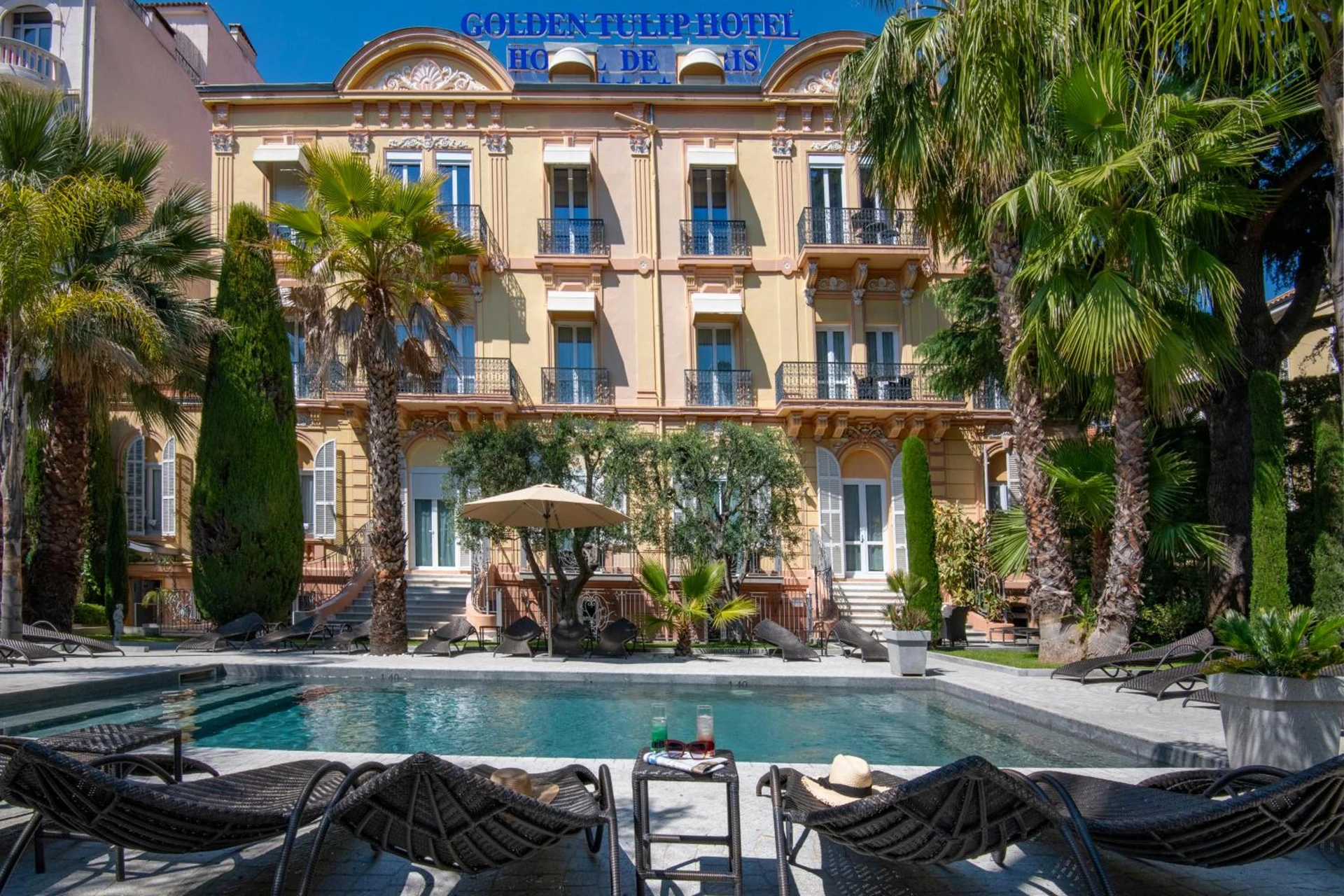 Chambre à GOLDEN TULIP CANNES HOTEL de PARIS - Organiser un séminaire d'entreprise à Cannes