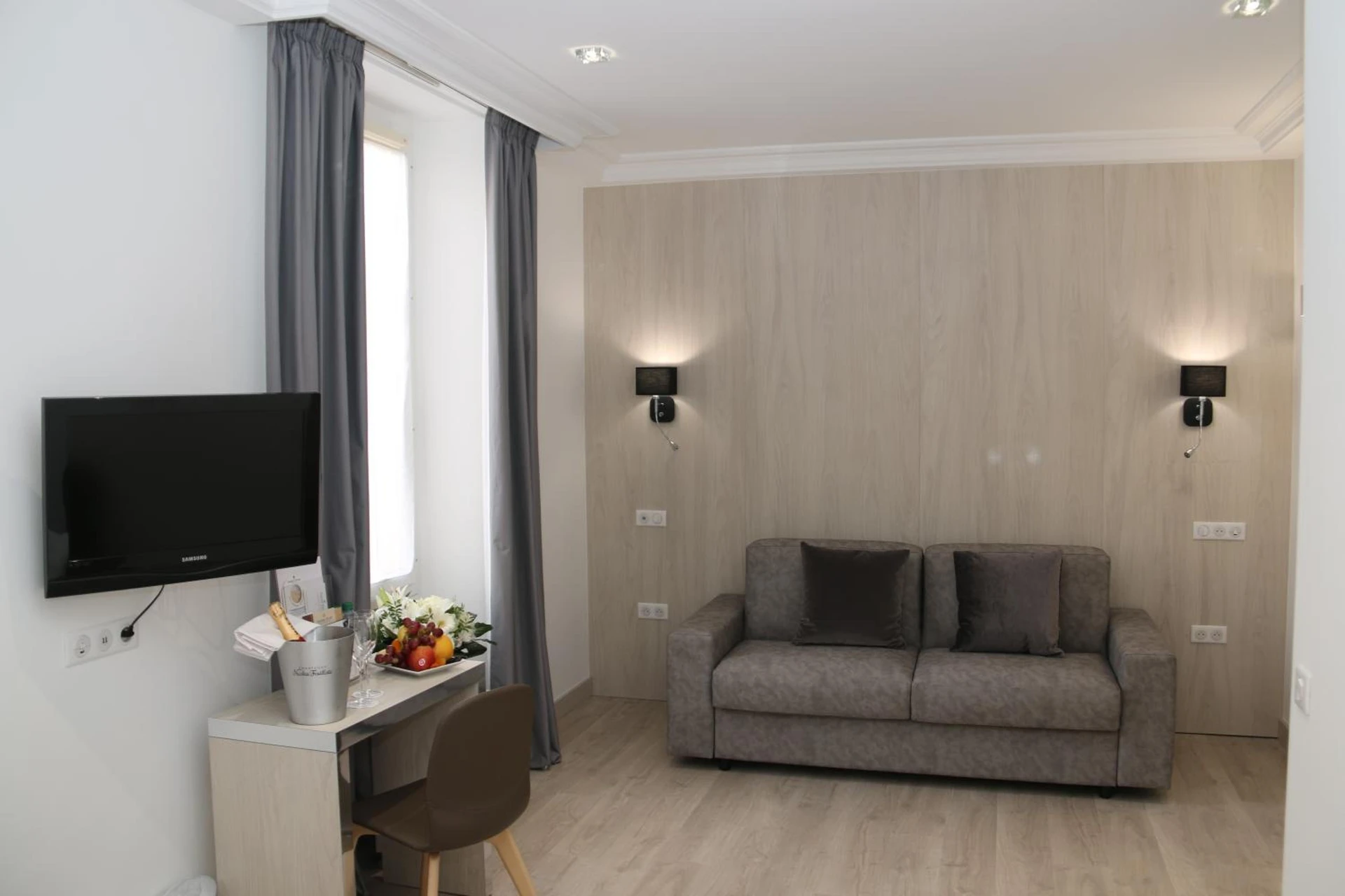 Chambre disponible pour un séminaire d'entreprise à GOLDEN TULIP CANNES HOTEL de PARIS - Cannes
