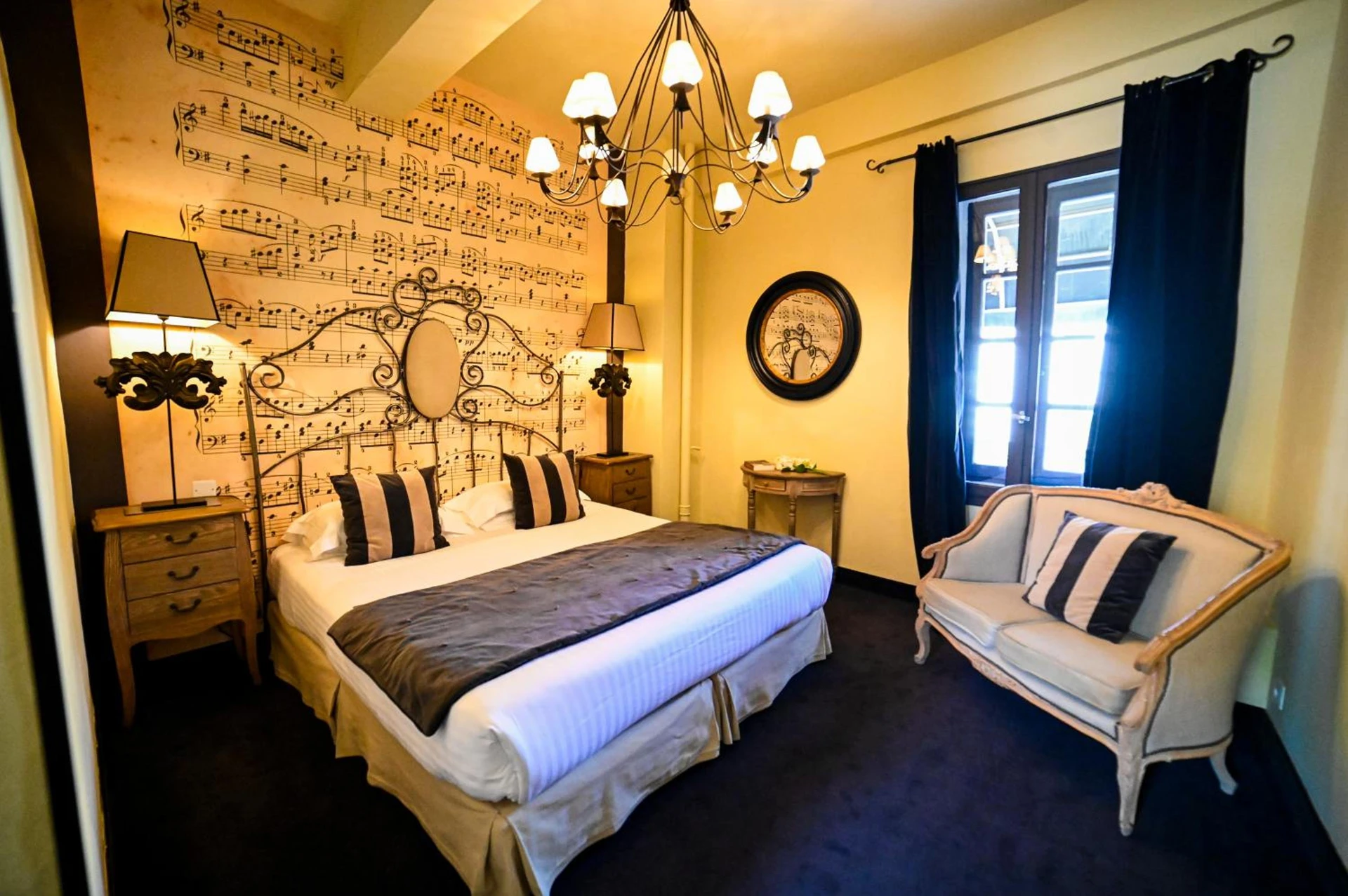Chambre disponible pour un séminaire d'entreprise à Hôtel Gounod - Saint-Rémy-de-Provence