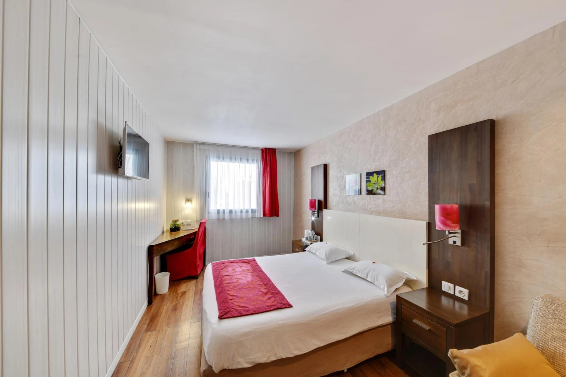 Organiser un séminaire d'entreprise : HOTEL PARIS PACIFIC PARIS-VILLEJUIF- PRES DU METRO L'HAY LES ROSES LIGNE 14 - Direct PARIS-AEROPORT ORLY ET INSTITUT GUSTAVE ROUSSI à paris-15e-arrondissement