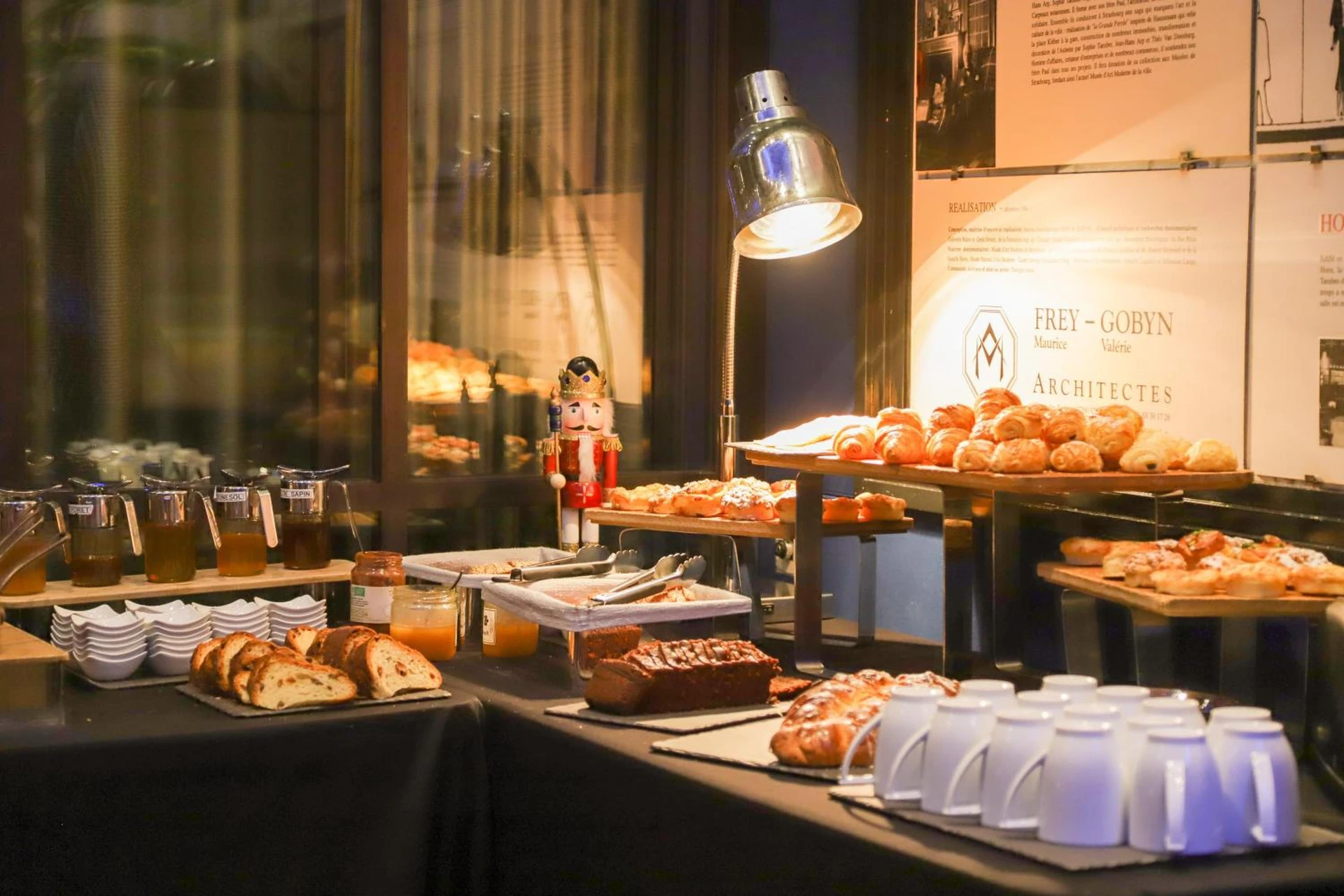Chambre à HANNONG Hotel & Wine Bar - Organiser un séminaire d'entreprise à Strasbourg