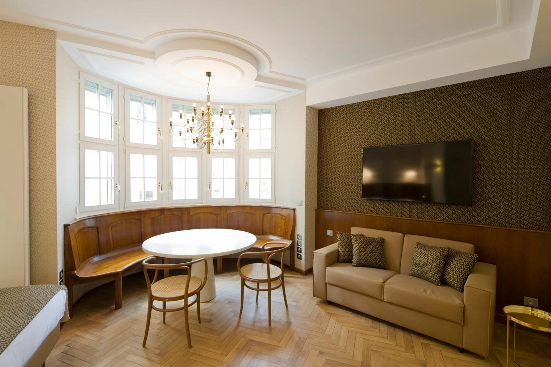 Chambre disponible pour un séminaire d'entreprise à HANNONG Hotel & Wine Bar - Strasbourg