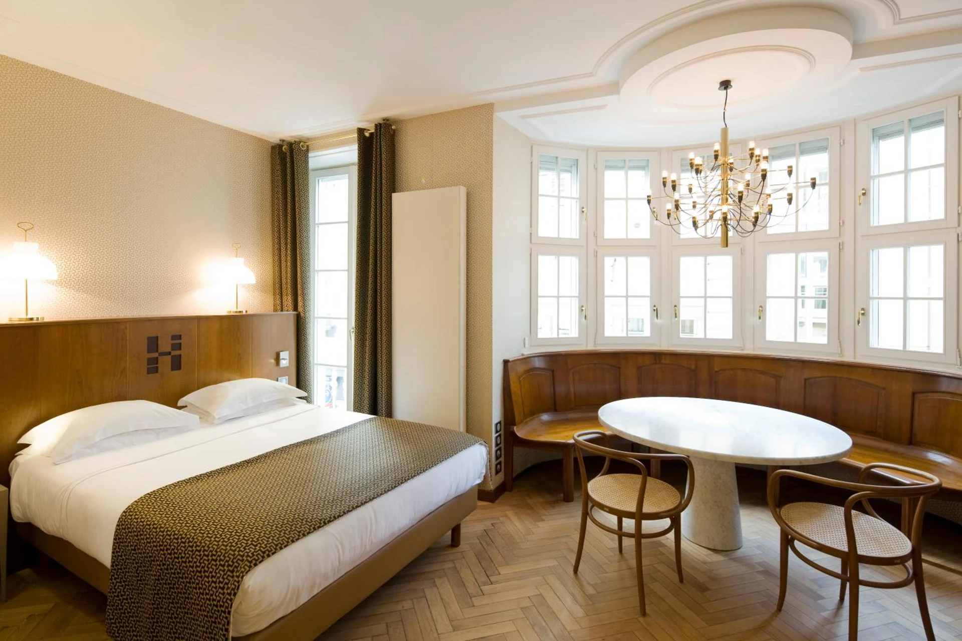 Chambre disponible pour un séminaire d'entreprise à HANNONG Hotel & Wine Bar - Strasbourg