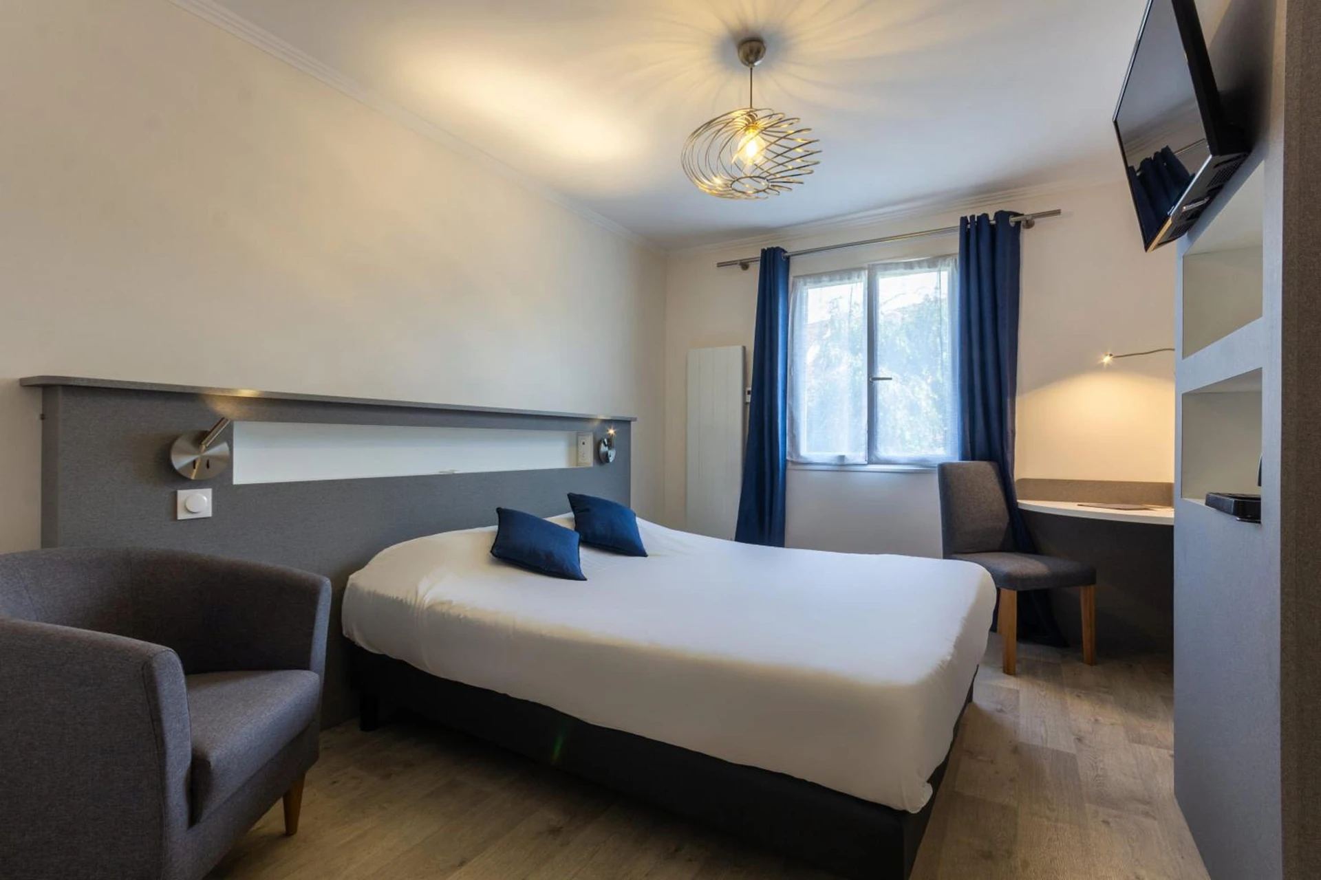 Chambre disponible pour un séminaire d'entreprise à Hôtel HAPY - Houdan