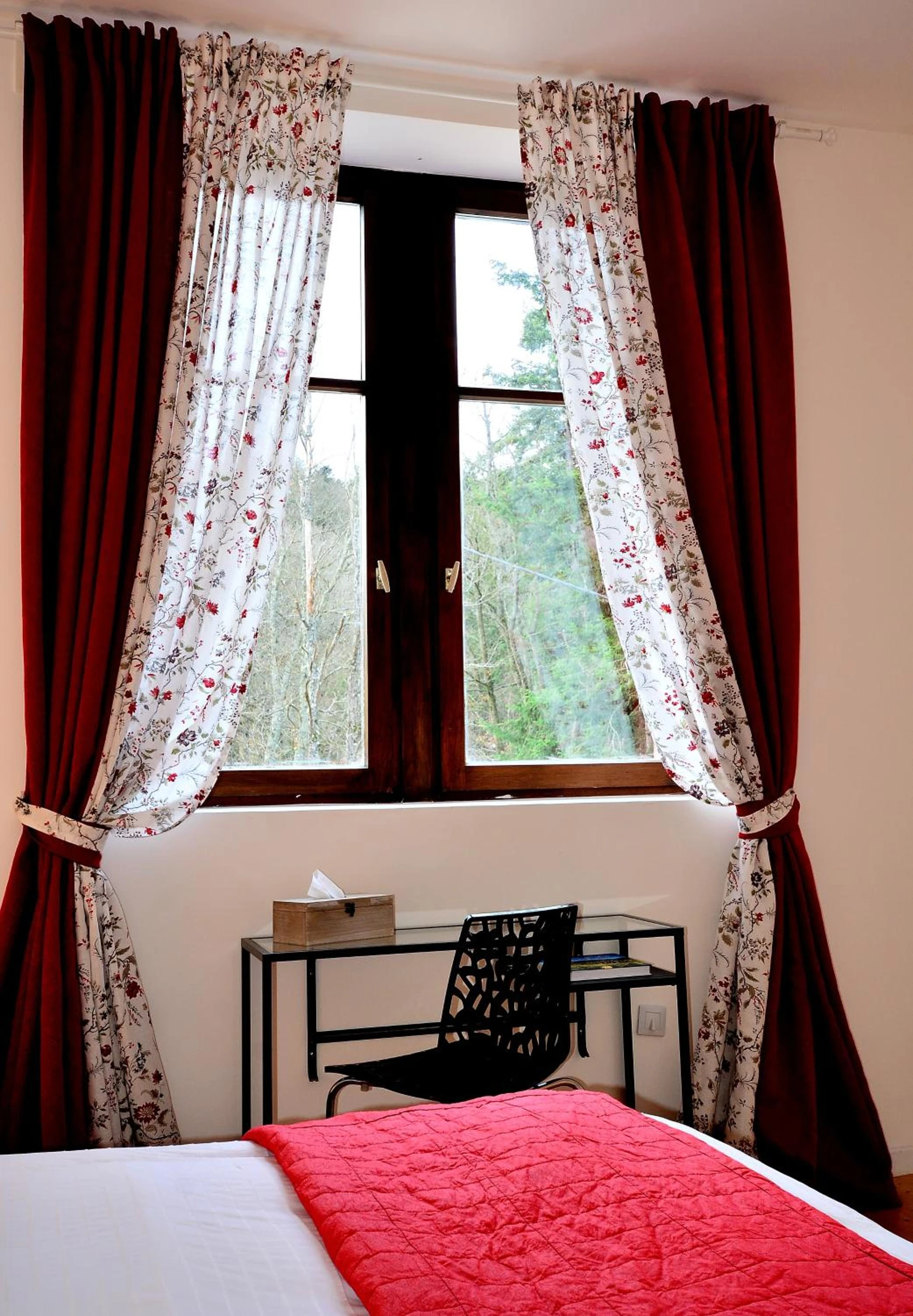 Magnifique chambre pour un séminaire d'entreprise à Logis Du Haut-Koenigsbourg - Thannenkirch