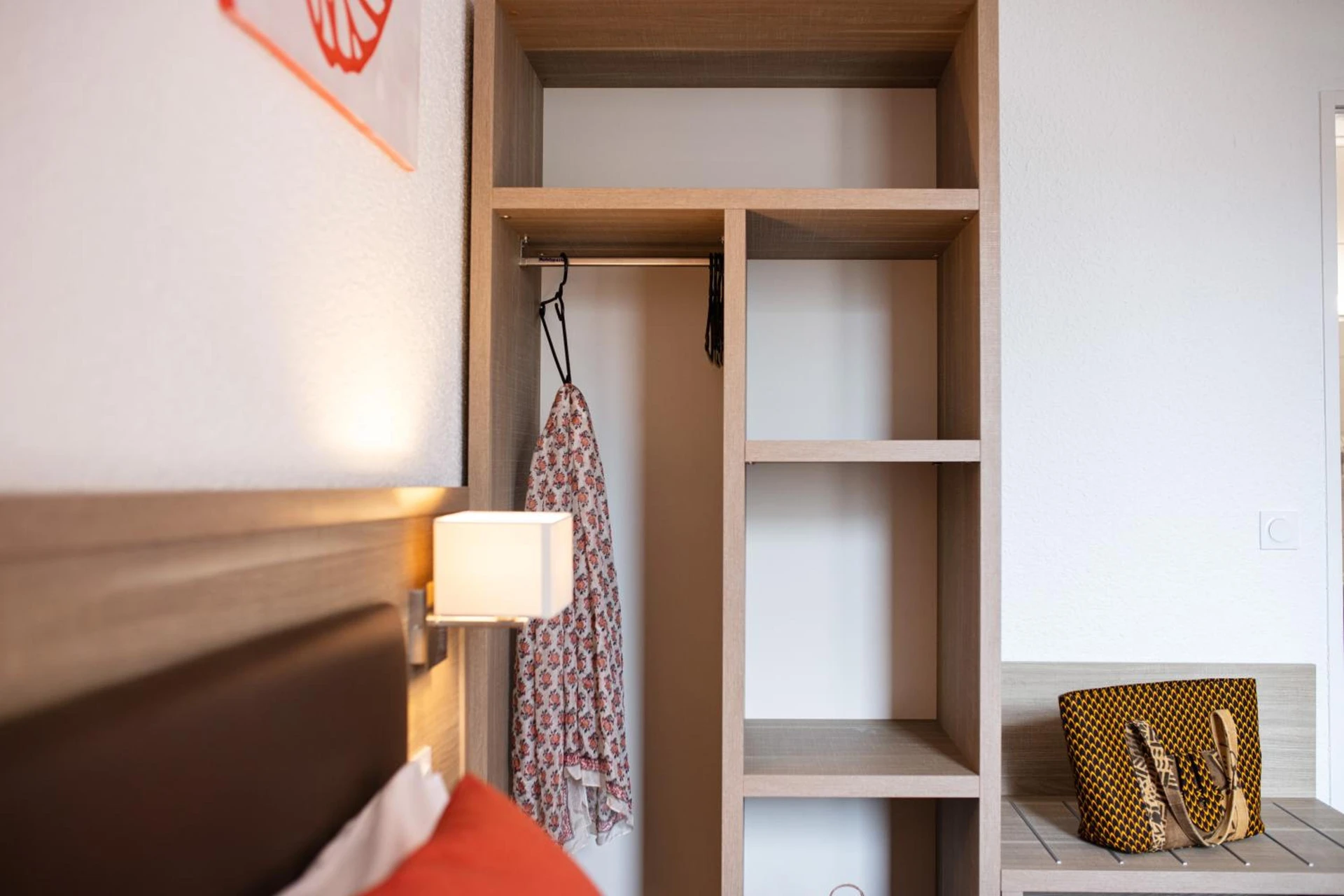 Magnifique chambre pour un séminaire d'entreprise à Hôtel Hélianthe - Lourdes