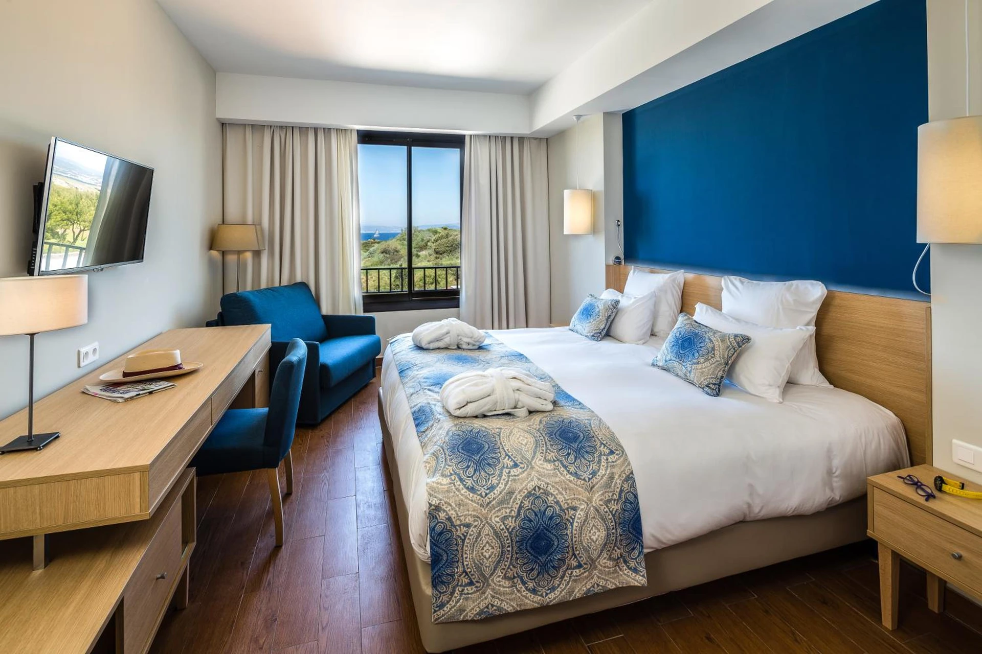 Chambre disponible pour un séminaire d'entreprise à Hôtel Helios & SPA - Ile des Embiez - Six-Fours-les-Plages