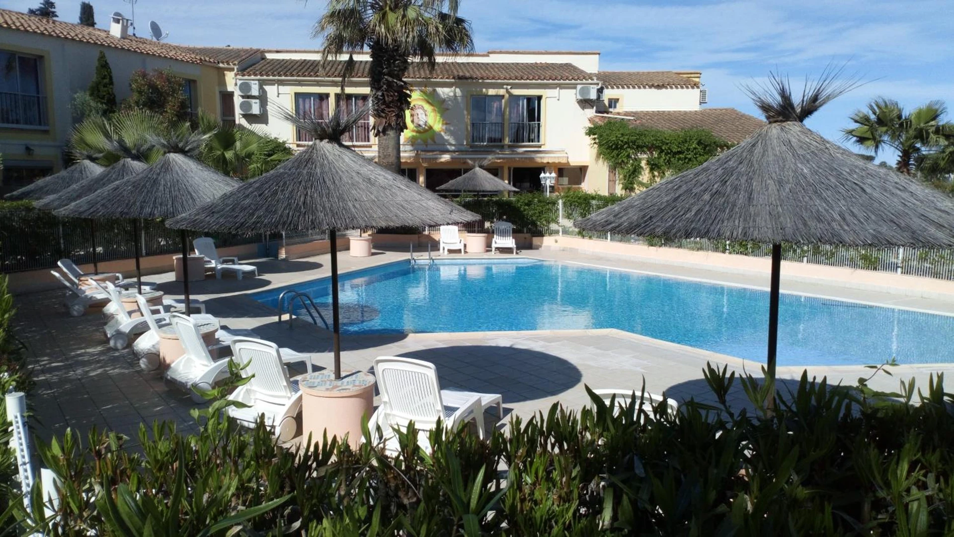 Chambre à Brit Hotel Confort Hélios Agde - Organiser un séminaire d'entreprise à Le Cap d'Agde
