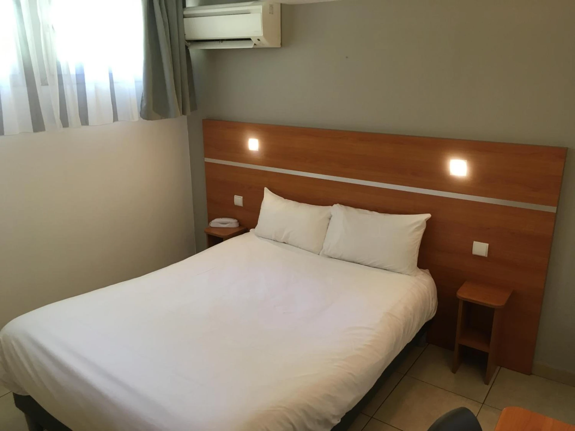 Chambre disponible pour un séminaire d'entreprise à Hotel & Restaurant Heliotel - Montferrier-sur-Lez