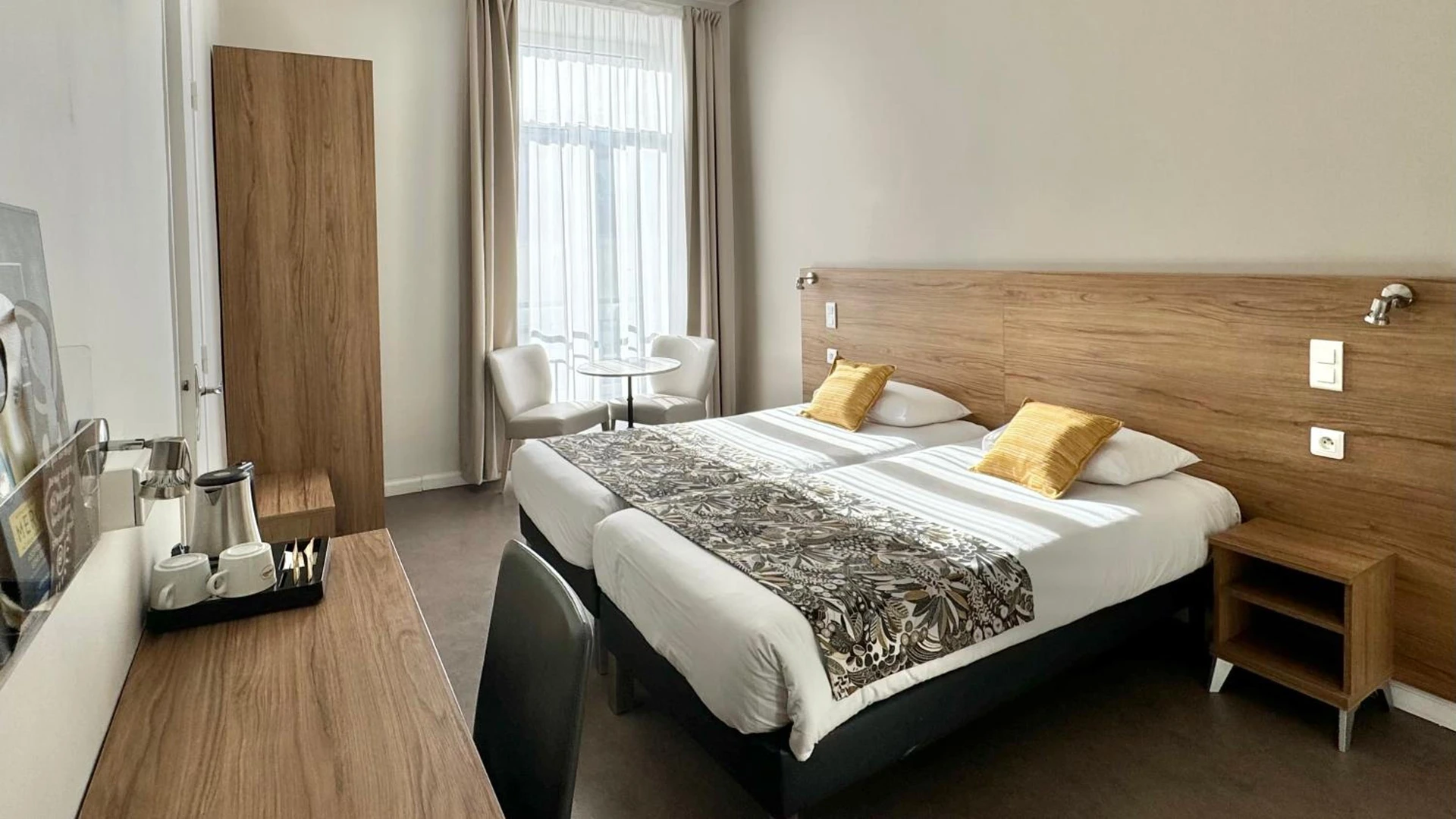 Chambre à Hôtel Helvétique - Organiser un séminaire d'entreprise à Nice