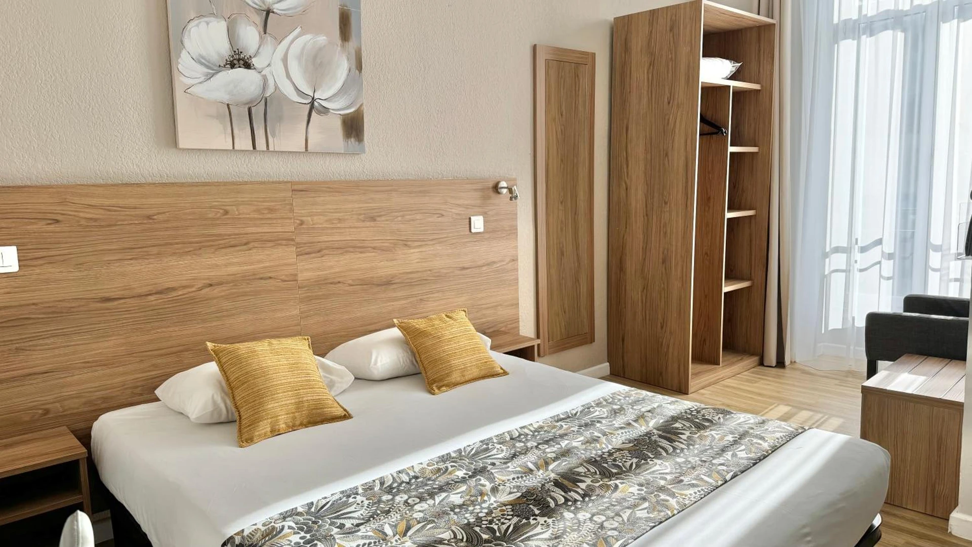 Chambre disponible pour un séminaire d'entreprise à Hôtel Helvétique - Nice