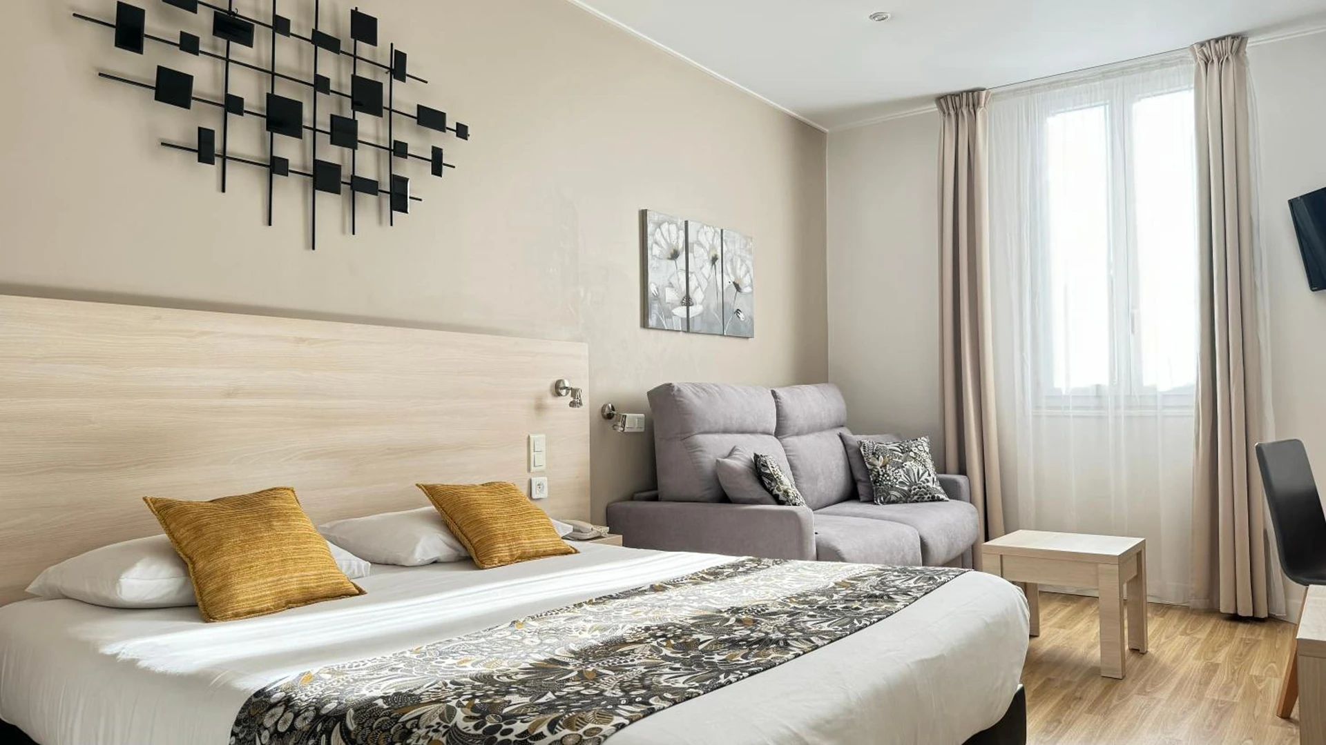Magnifique chambre pour un séminaire d'entreprise à Hôtel Helvétique - Nice