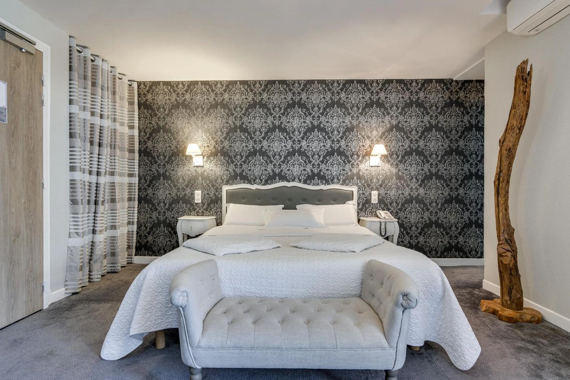 Chambre disponible pour un séminaire d'entreprise à Hôtel Henri IV - Tarbes